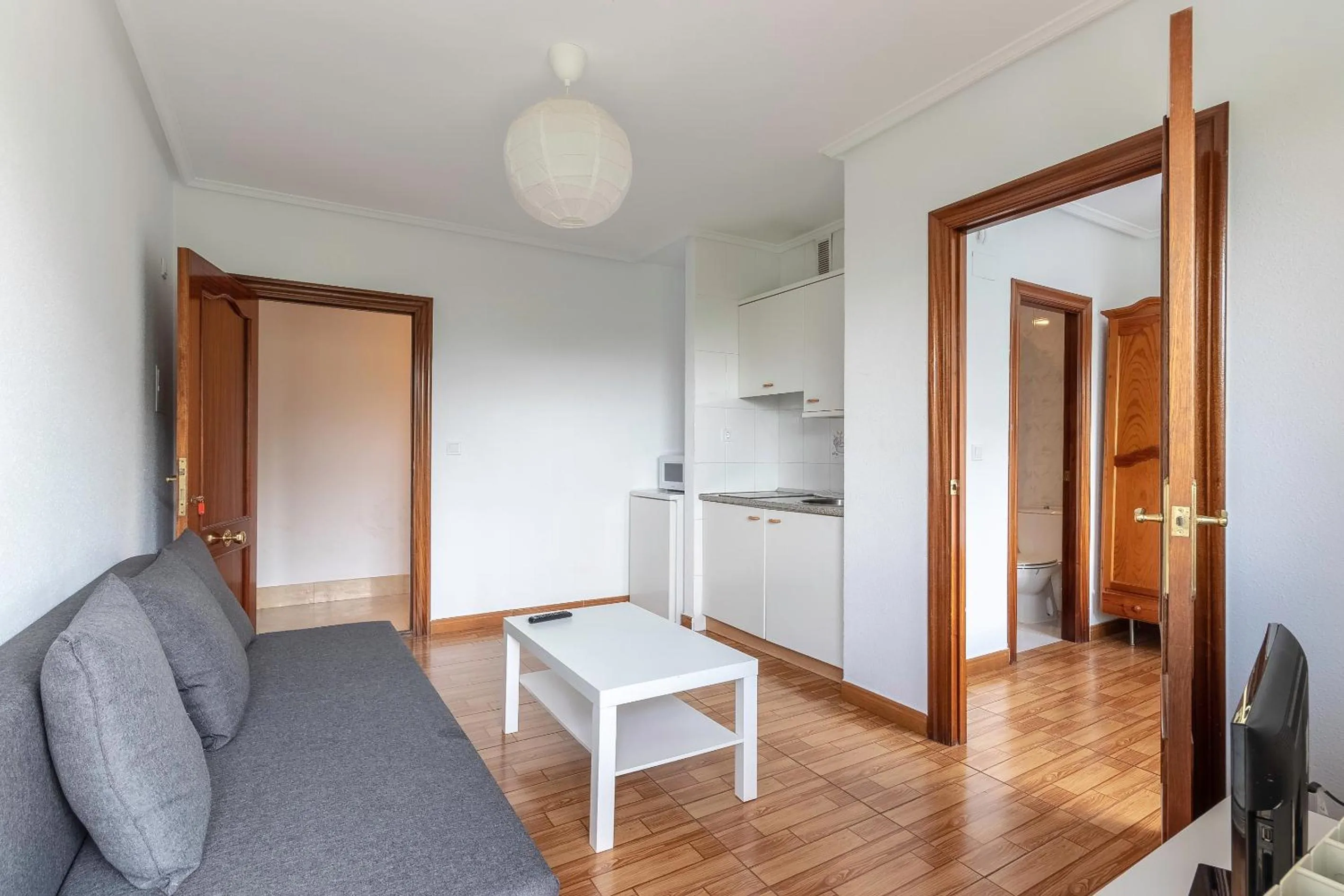 Kitchen or kitchenette in La Arena Apartamentos Zierbena