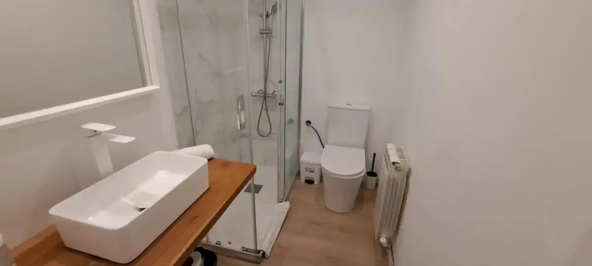 Shower in La Arena Apartamentos Zierbena