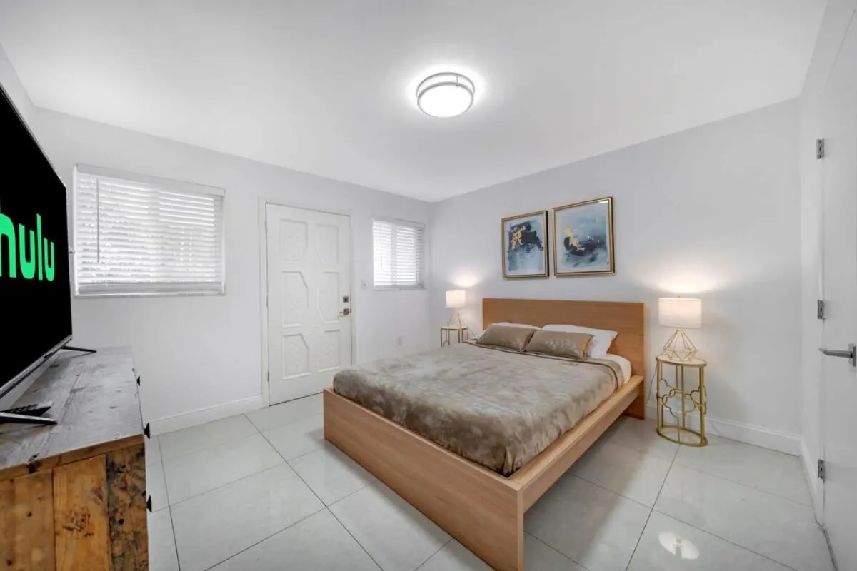 Bed in Luxury 7BR Villa Vizcaya Pool Sauna Gym Golf