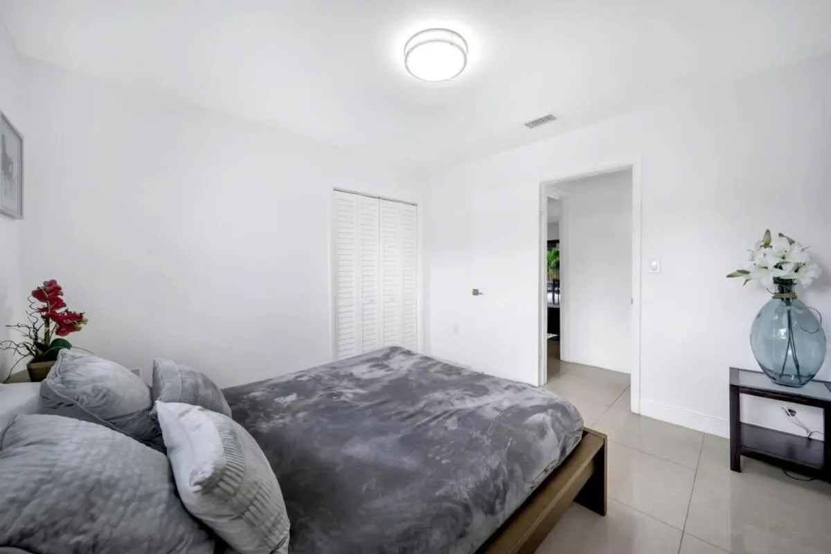 Bed in Luxury 7BR Villa Vizcaya Pool Sauna Gym Golf