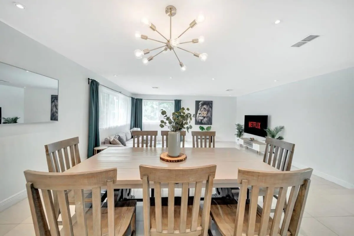 Luxury 7BR Villa Vizcaya Pool Sauna Gym Golf