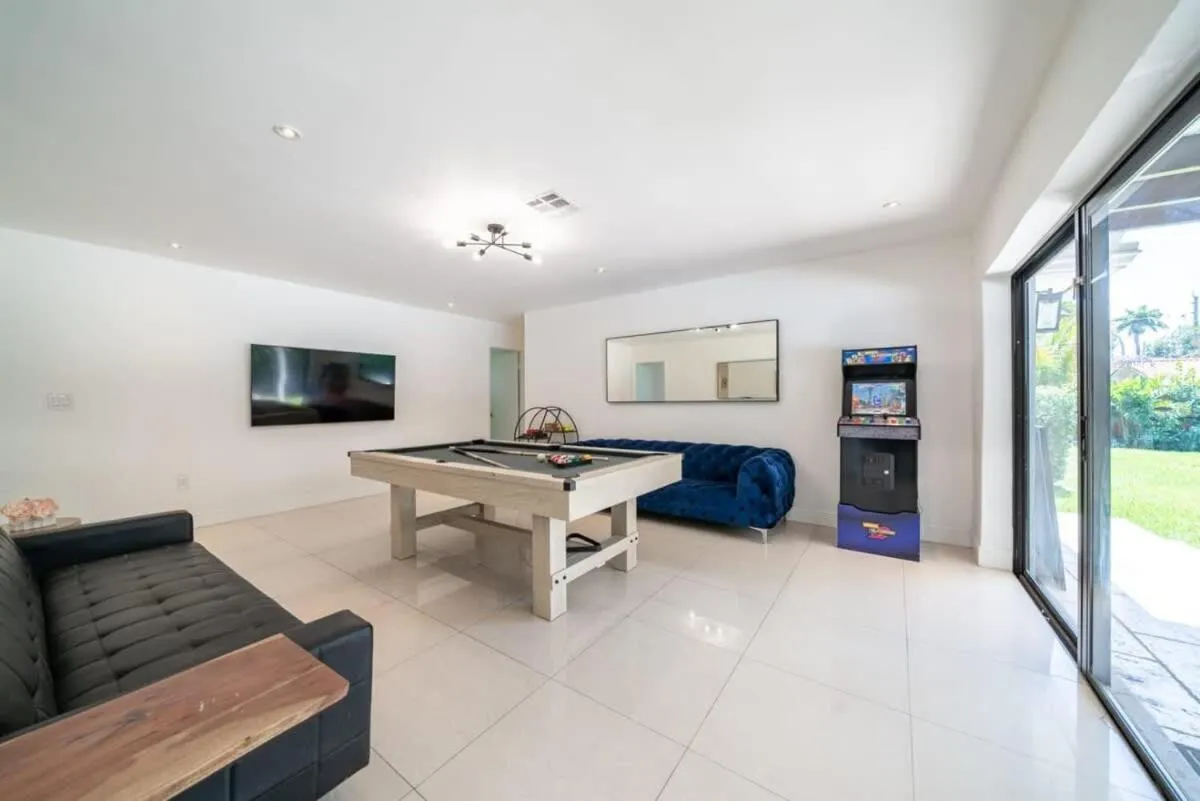 Luxury 7BR Villa Vizcaya Pool Sauna Gym Golf