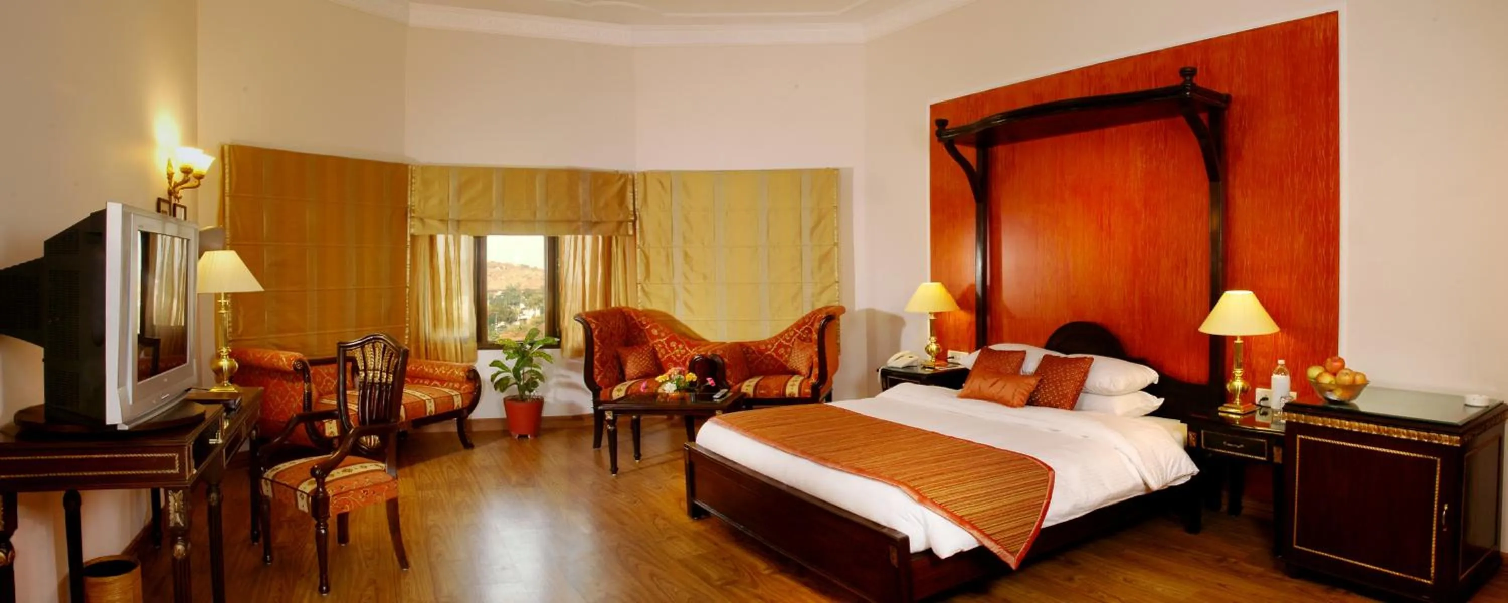 Bedroom in Noor-Us-Sabah Palace