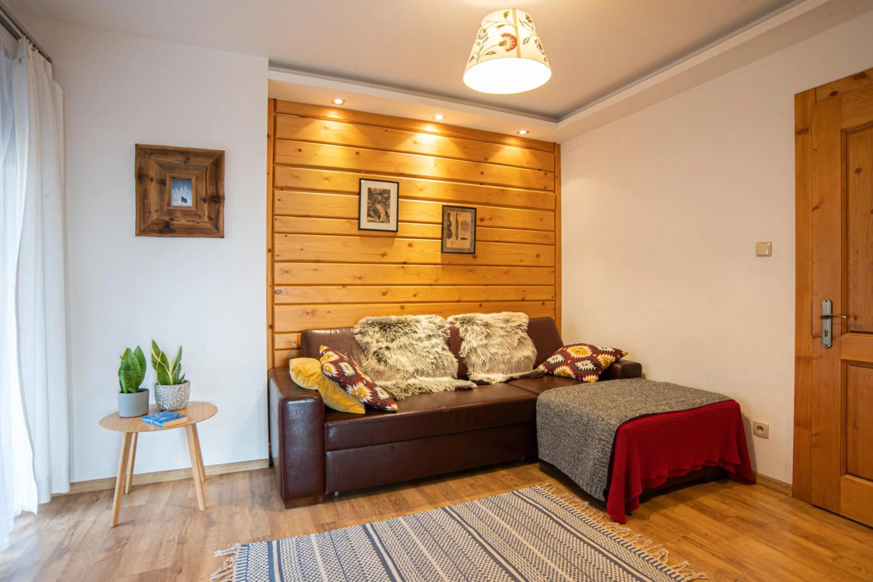 Photo of the whole room in Willa Ryś