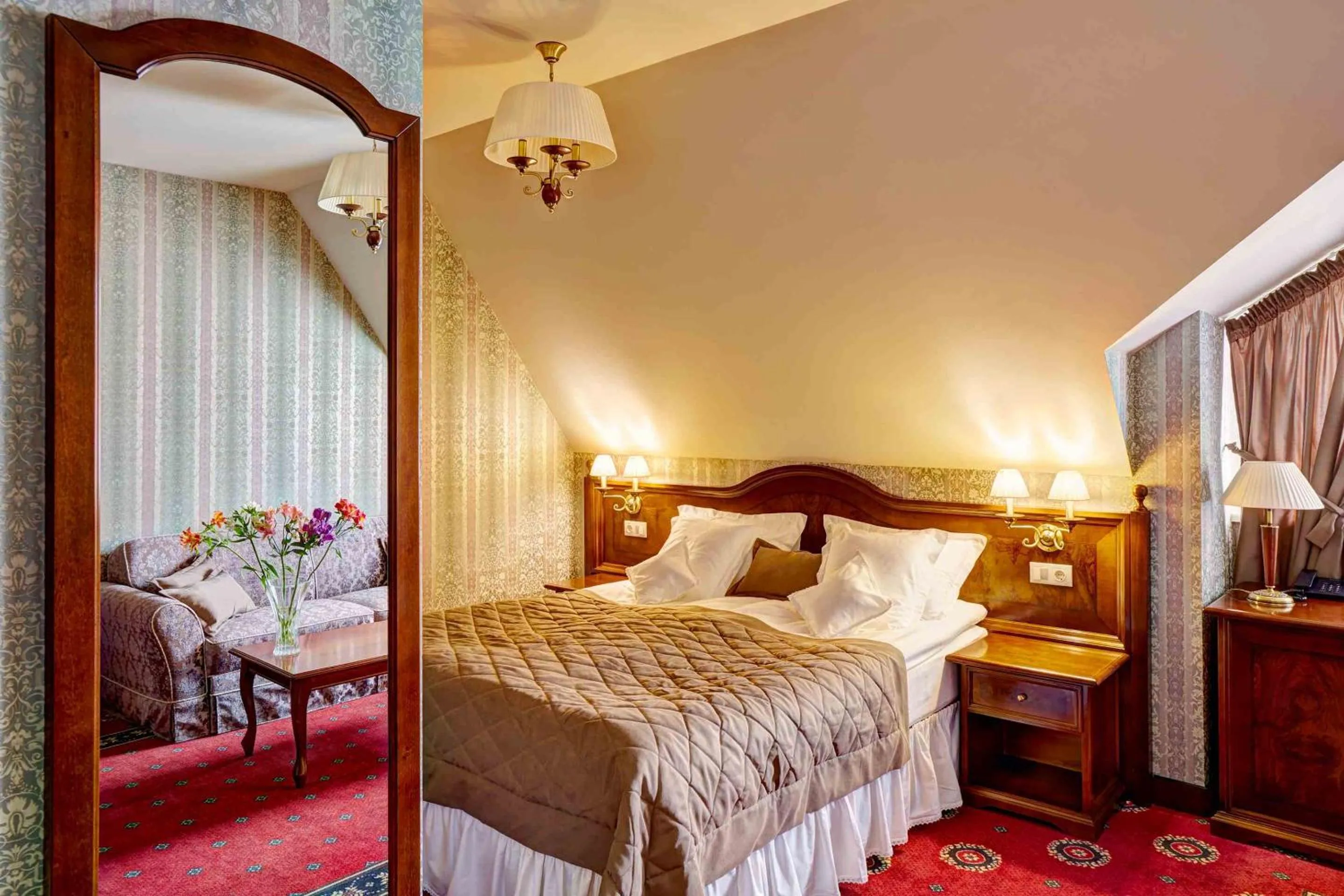 Bedroom, Bed in Hotel Atlas Deluxe