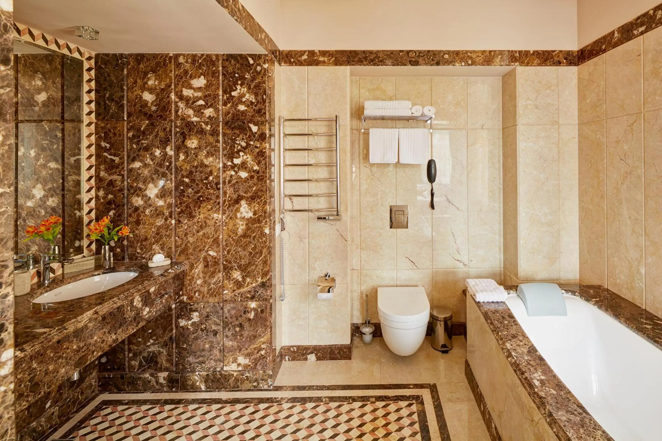 Bathroom in Hotel Atlas Deluxe