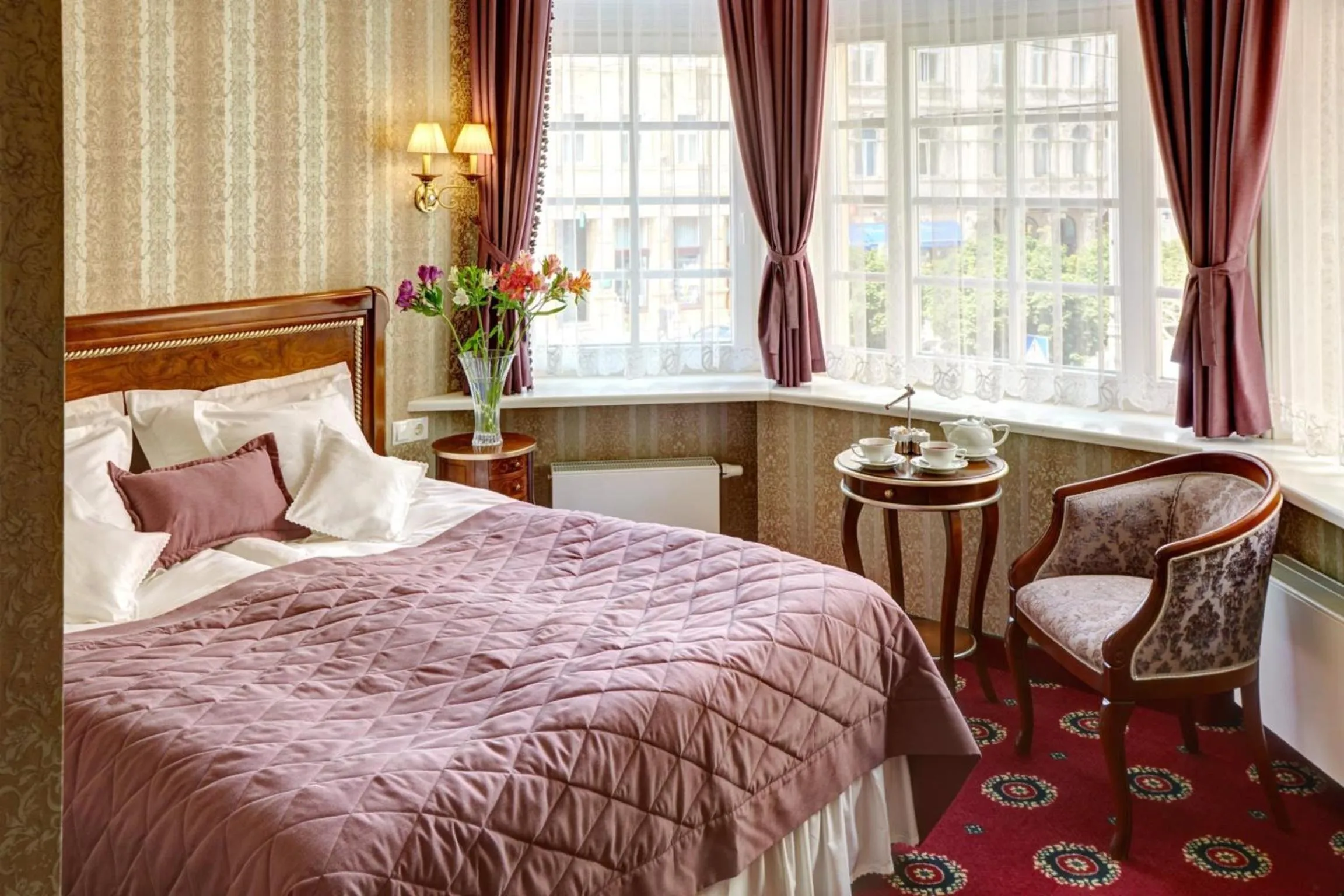 Bedroom, Bed in Hotel Atlas Deluxe