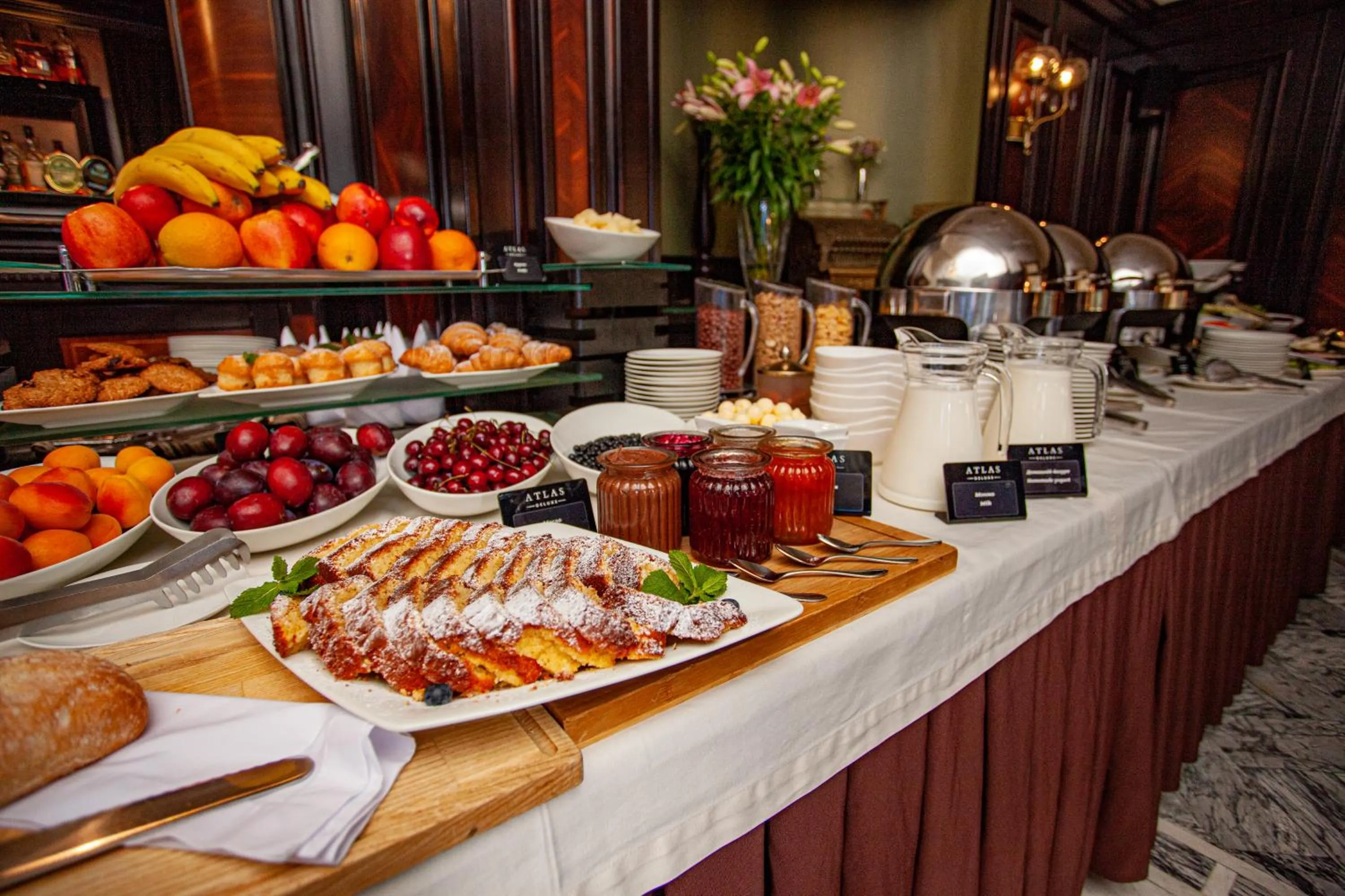Continental breakfast in Hotel Atlas Deluxe