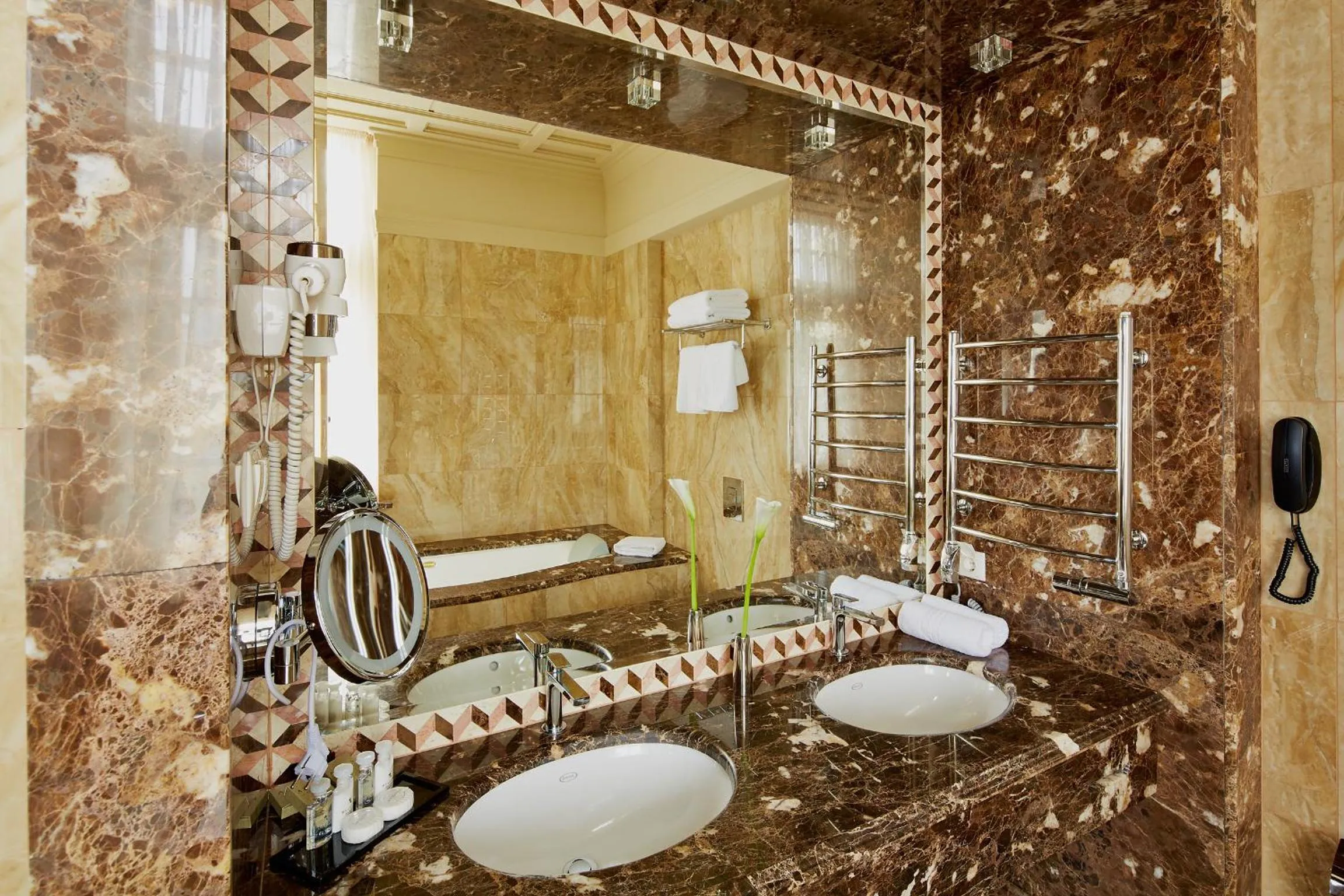 Bathroom in Hotel Atlas Deluxe