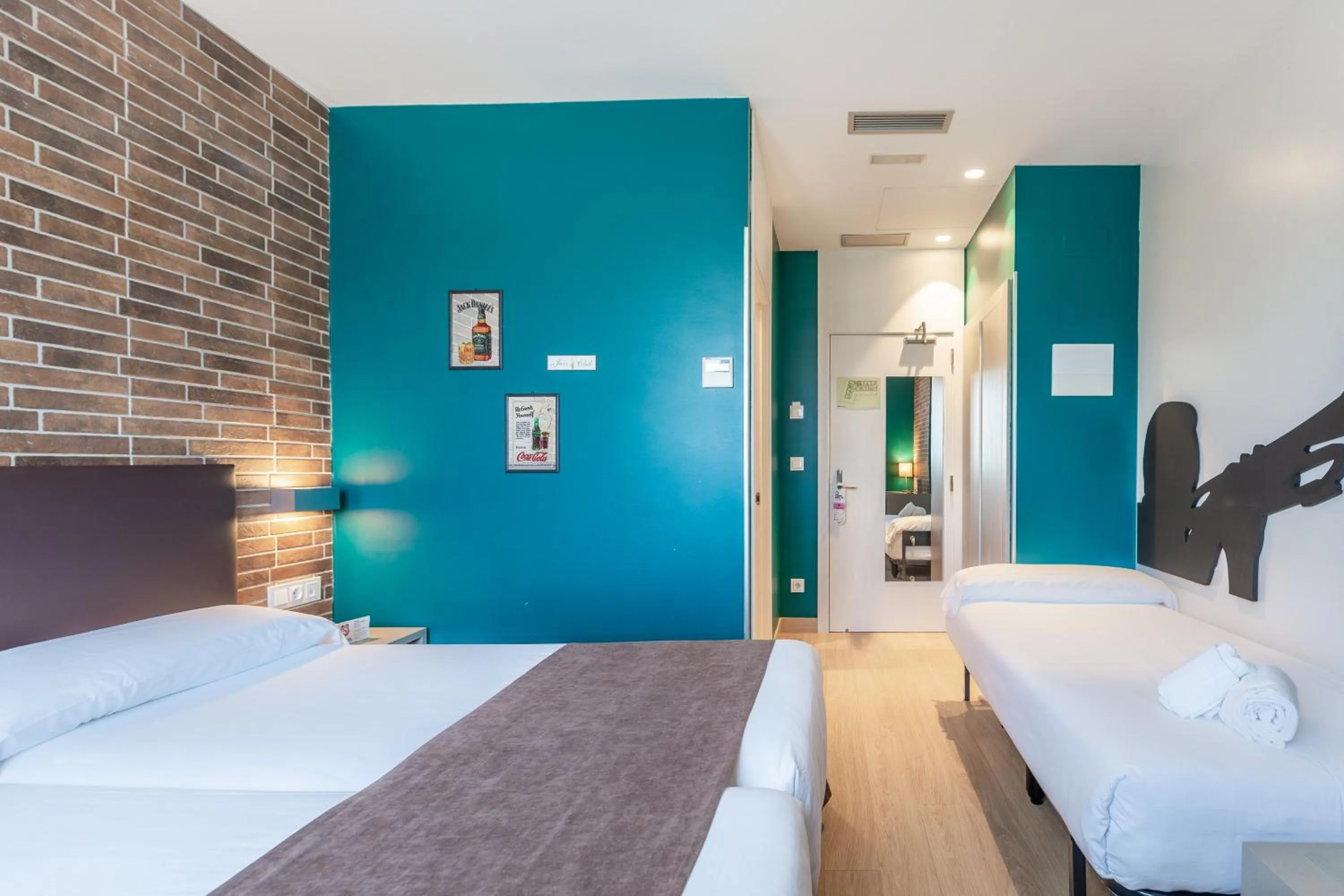 Bed in Casual del Jazz San Sebastián