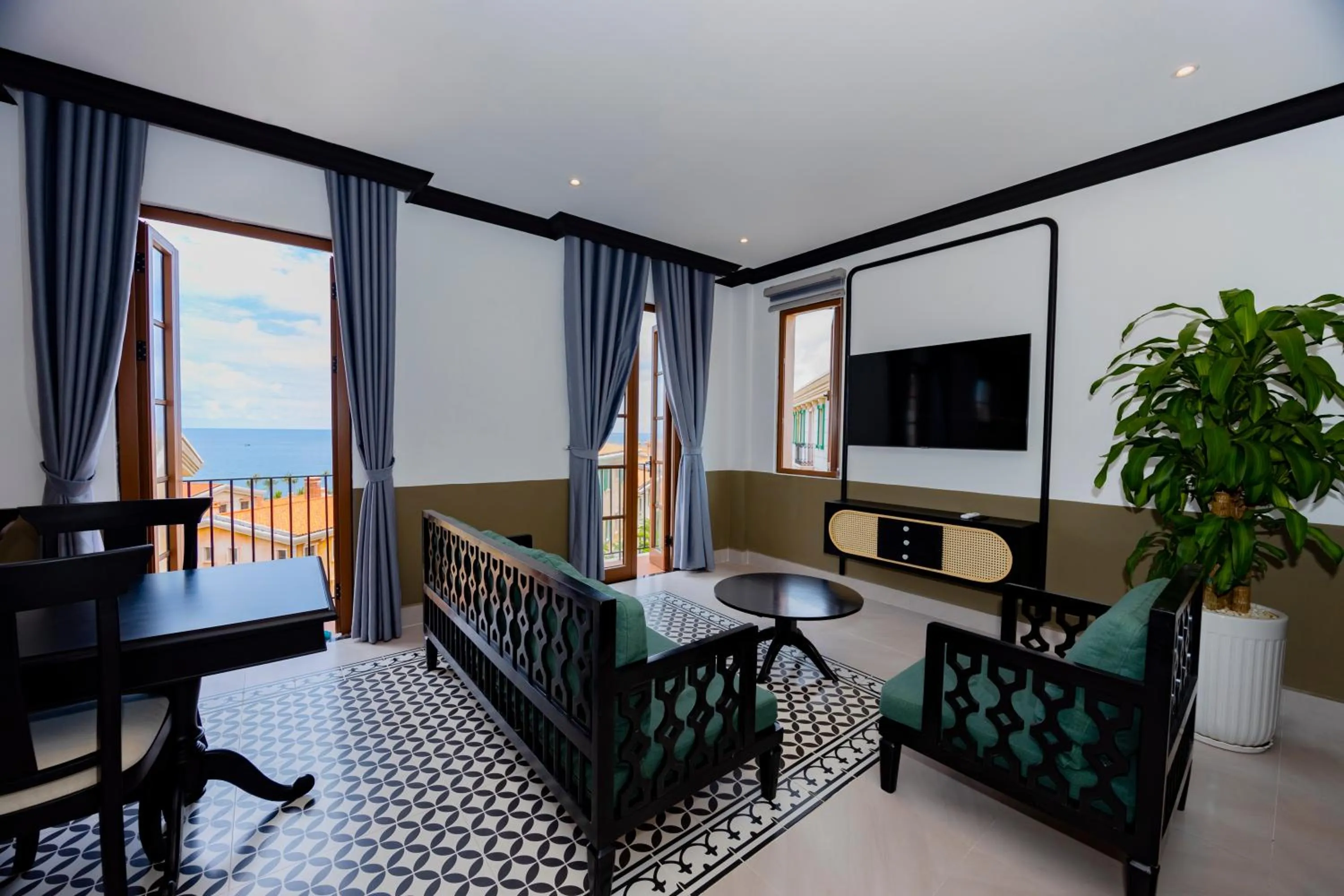 Living room, Bed in SUNSET BAY RETREAT