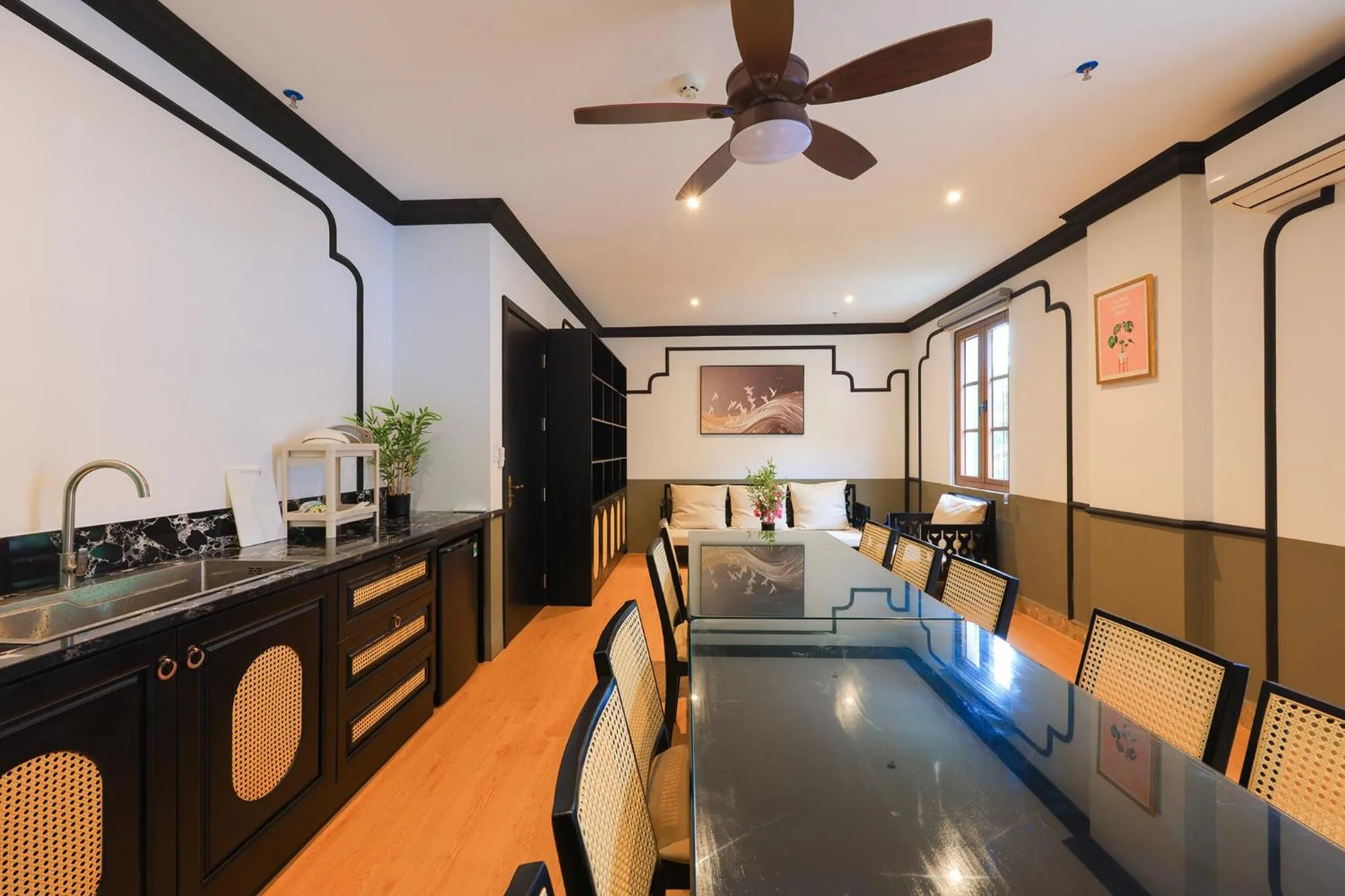 Dining area in SUNSET BAY RETREAT