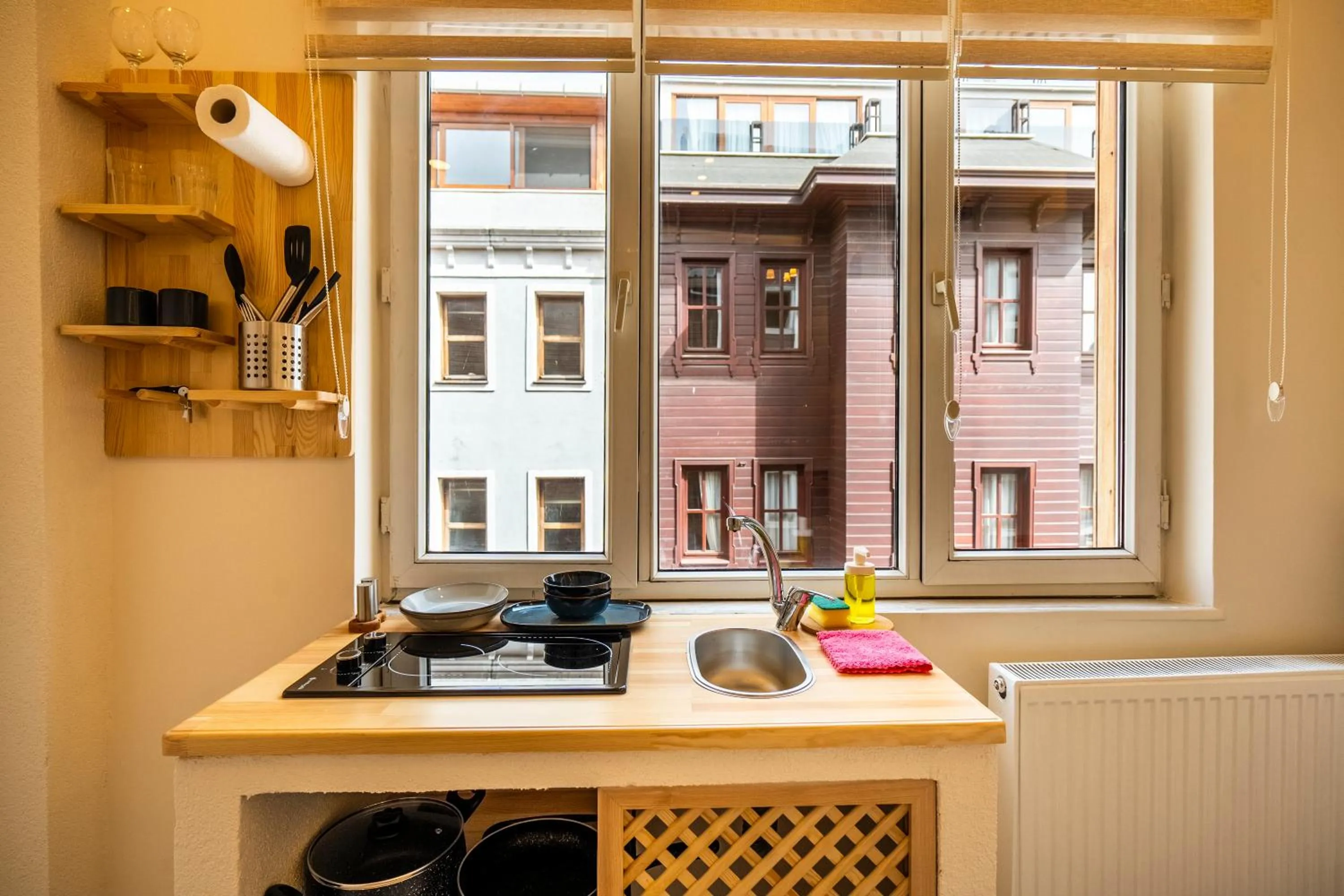 Kitchen or kitchenette in Emir Hotel