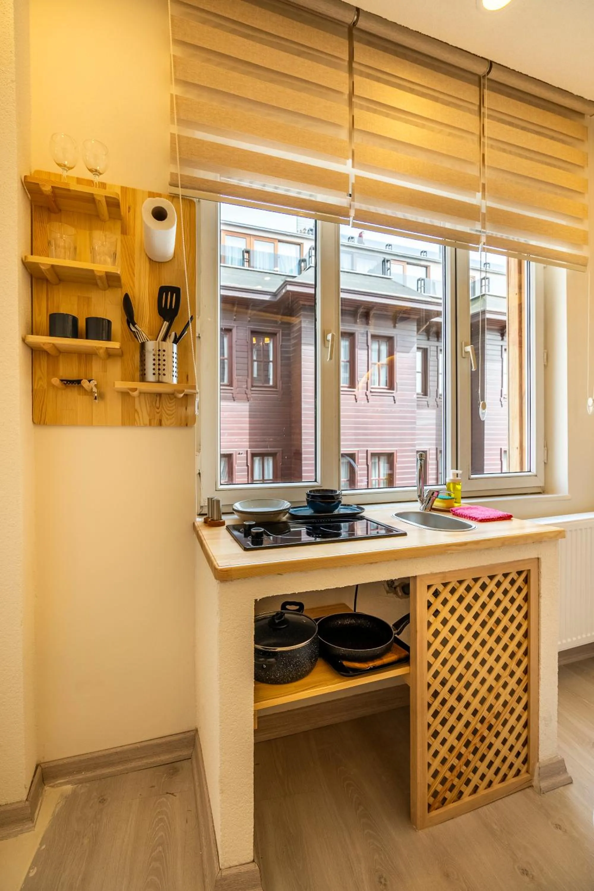 Kitchen or kitchenette in Emir Hotel
