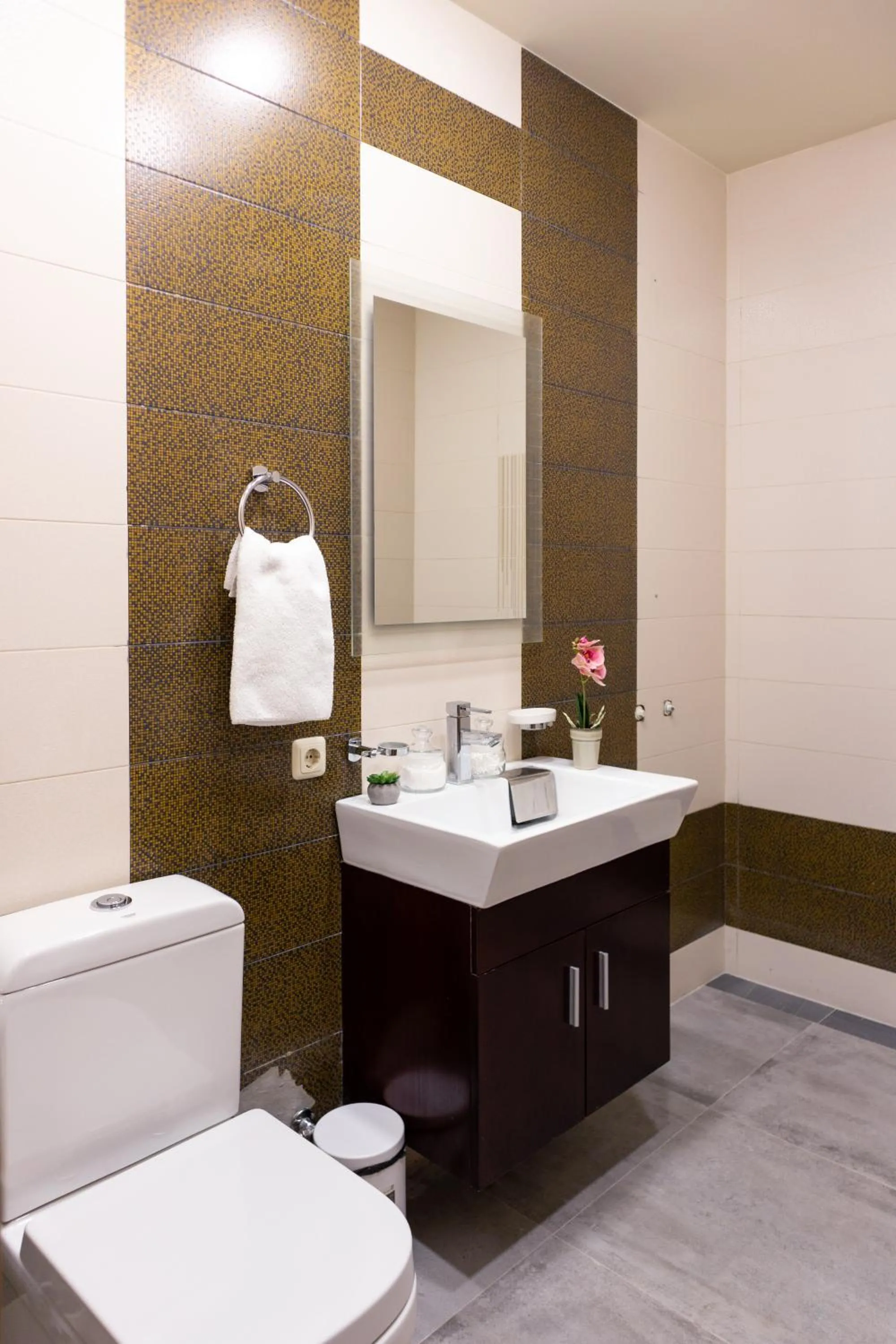 Toilet in hotelise I Escape Apartment