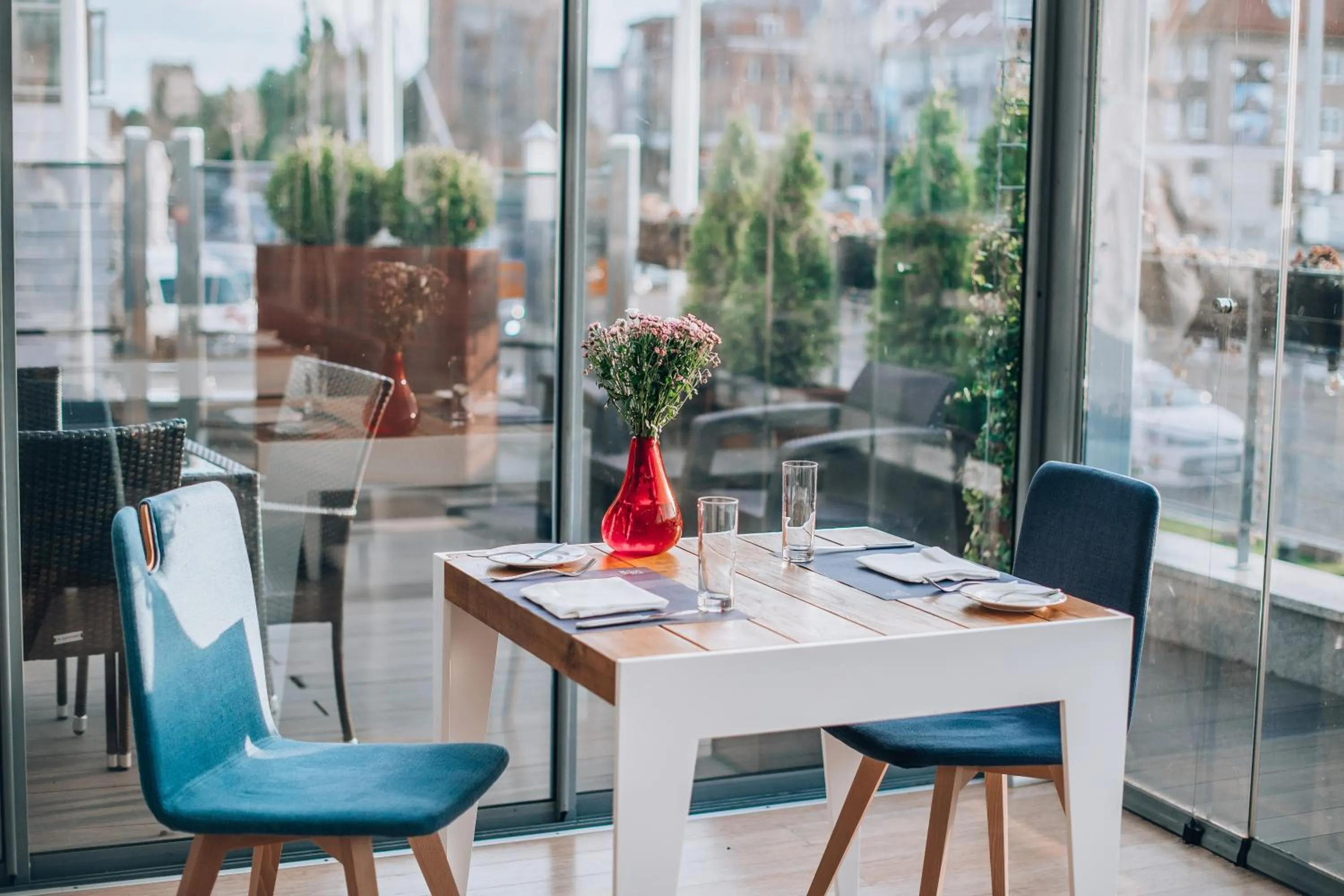 Restaurant/places to eat in Hotel Marina Club Old Town View