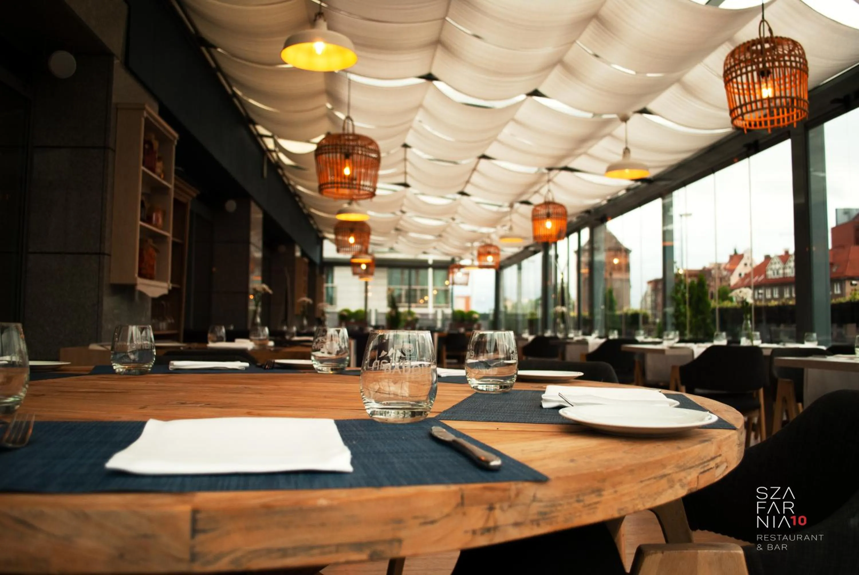 Restaurant/places to eat in Hotel Marina Club Old Town View