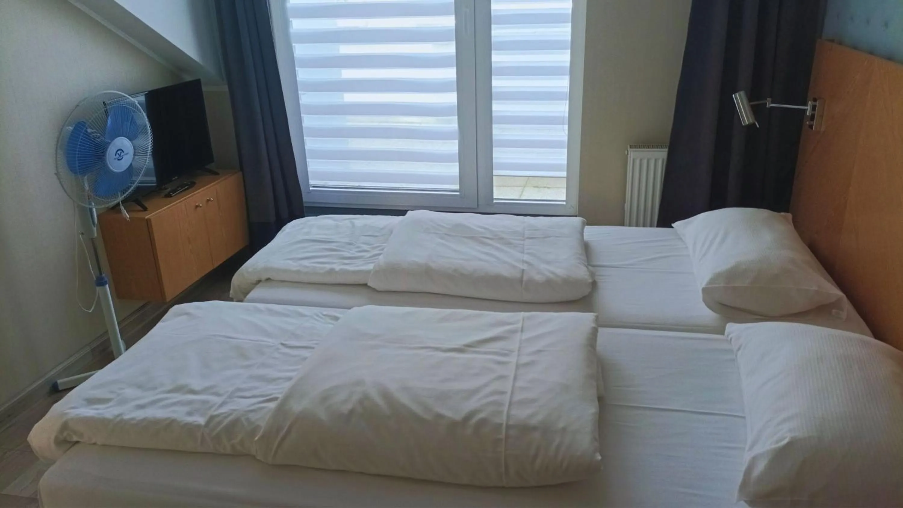 Bed in Hotel Marina Club Old Town View