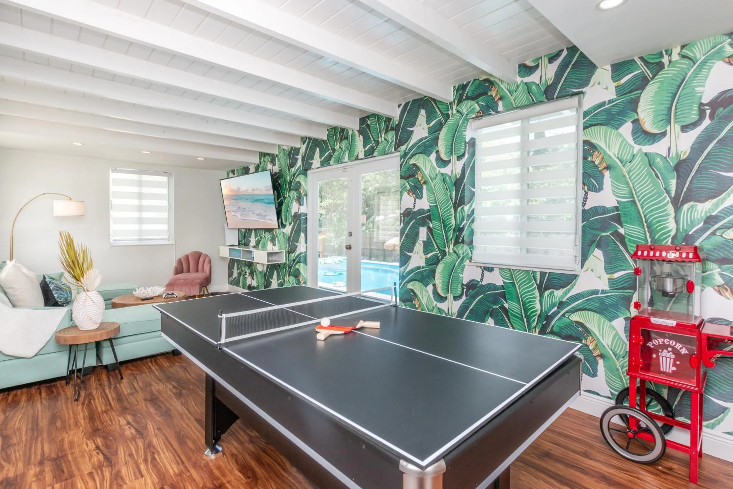 La Playita 4-BR Heated Pool Miami 16 Guests