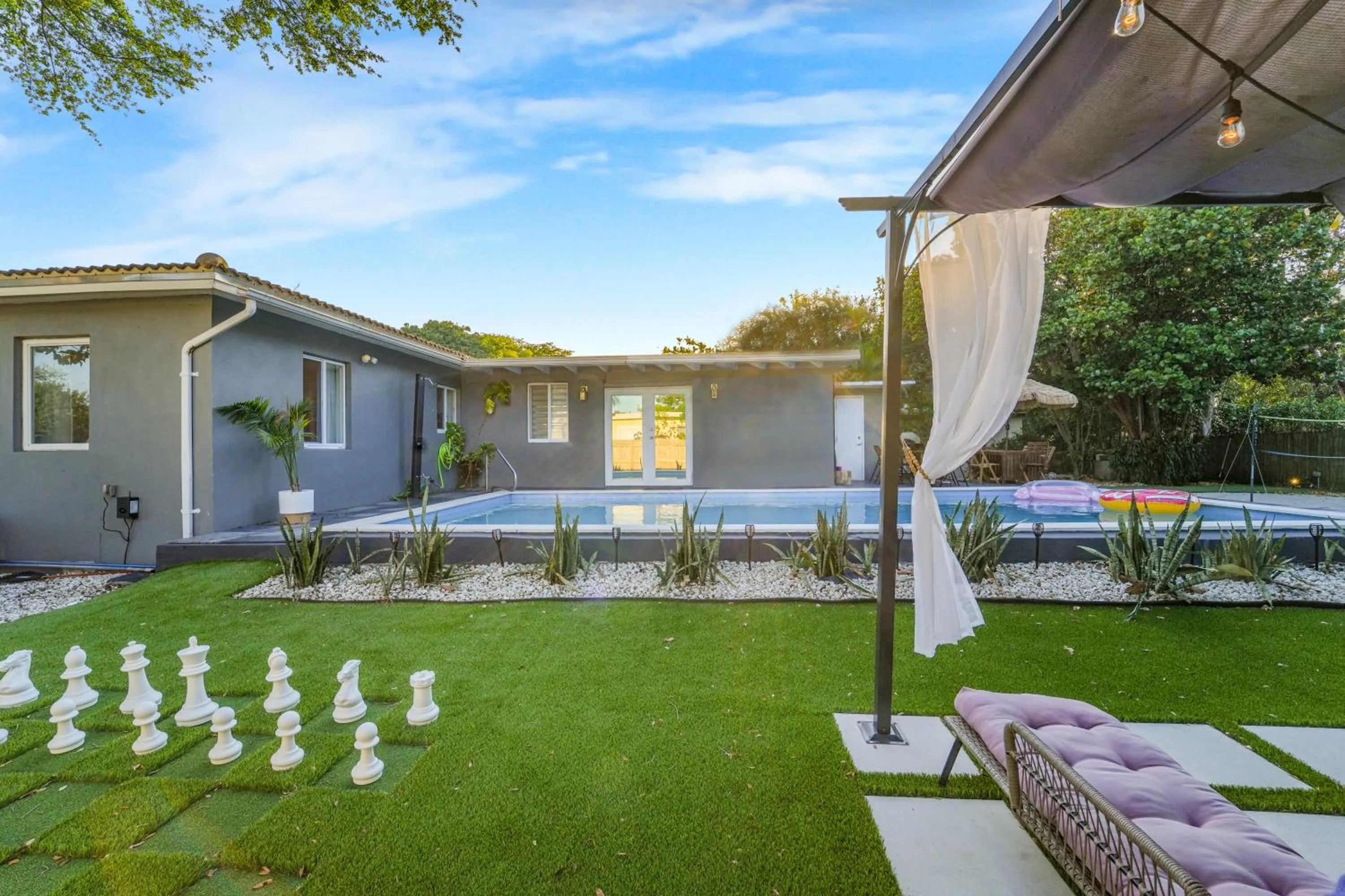 La Playita 4-BR Heated Pool Miami 16 Guests