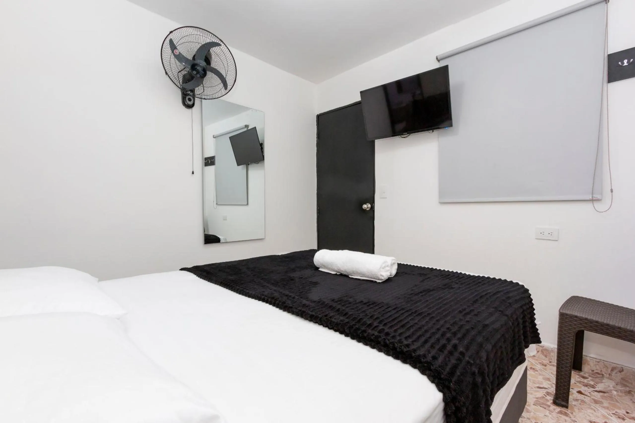 Photo of the whole room, Bed in Hotel De León Estadio