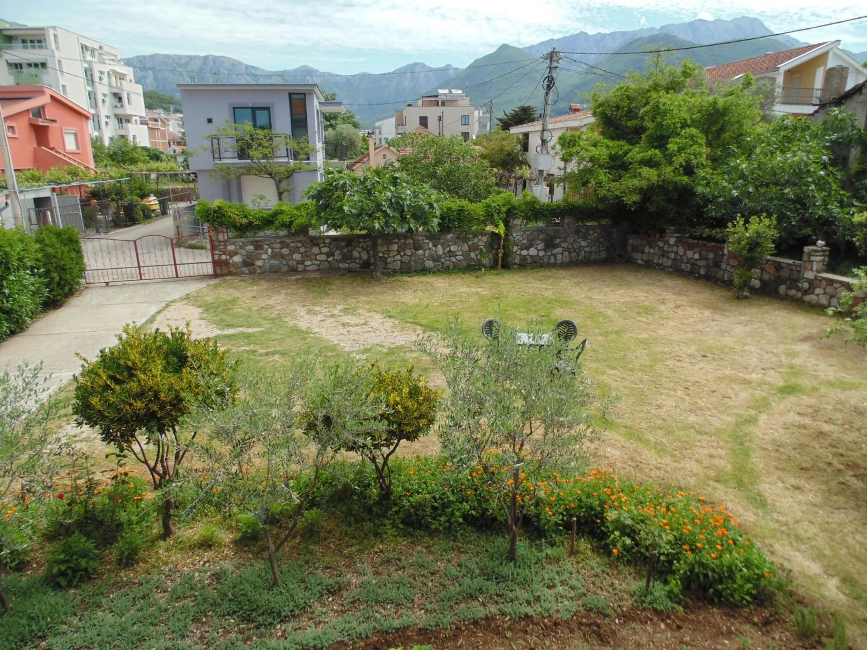 Apartment with Garden View in Apartments Macaso