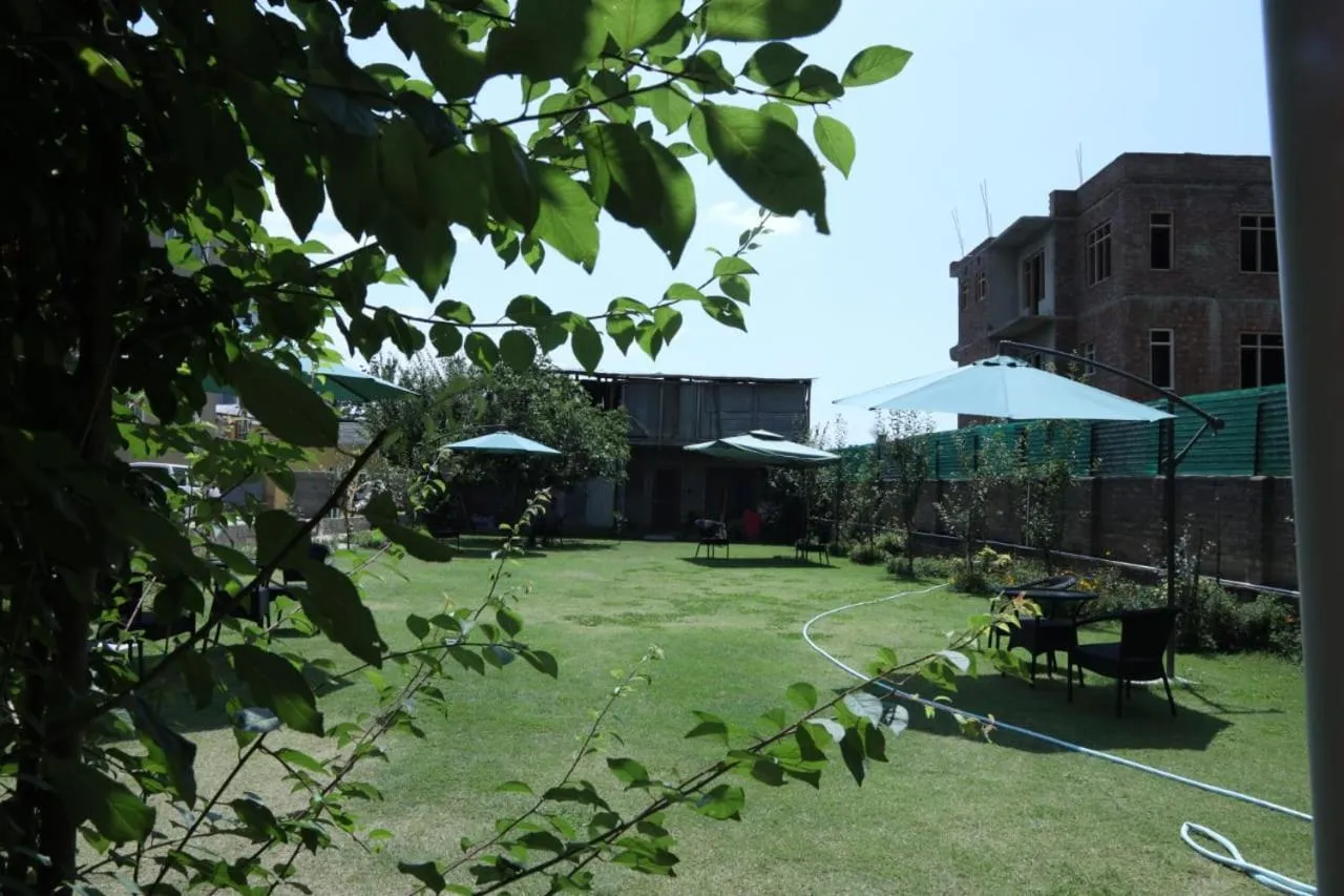 Garden view in THE JAMAWAR