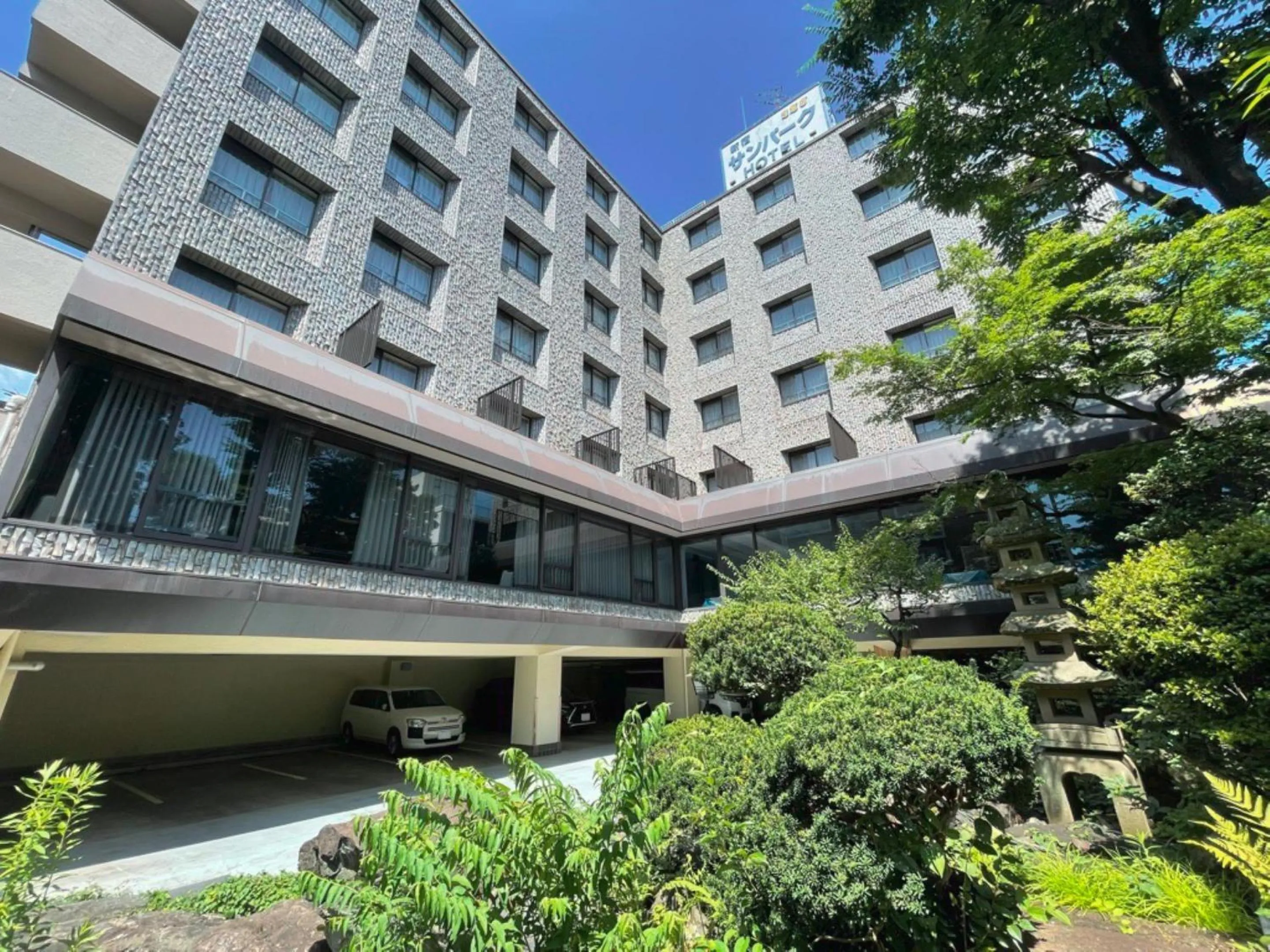 Property building in Shinjuku Sun Park Hotel