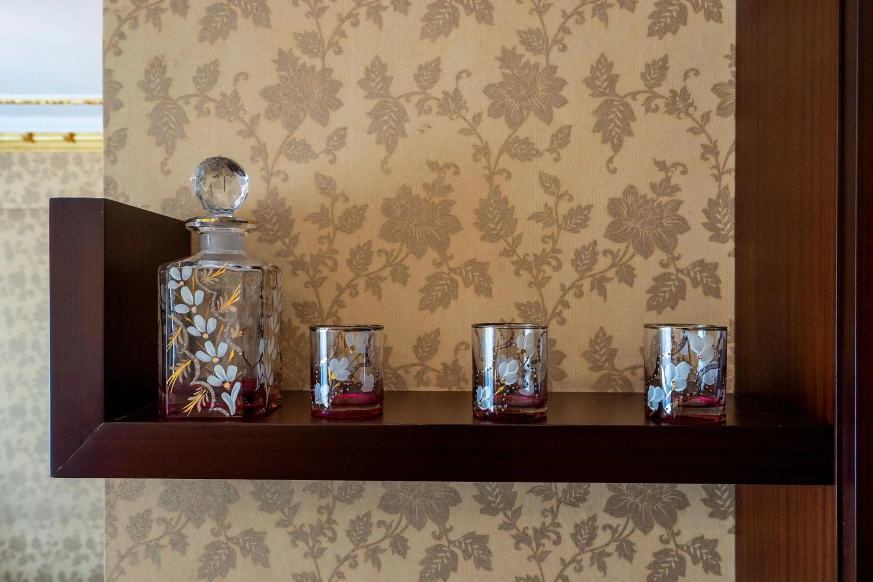 Drinks in The First Ottoman Apartments