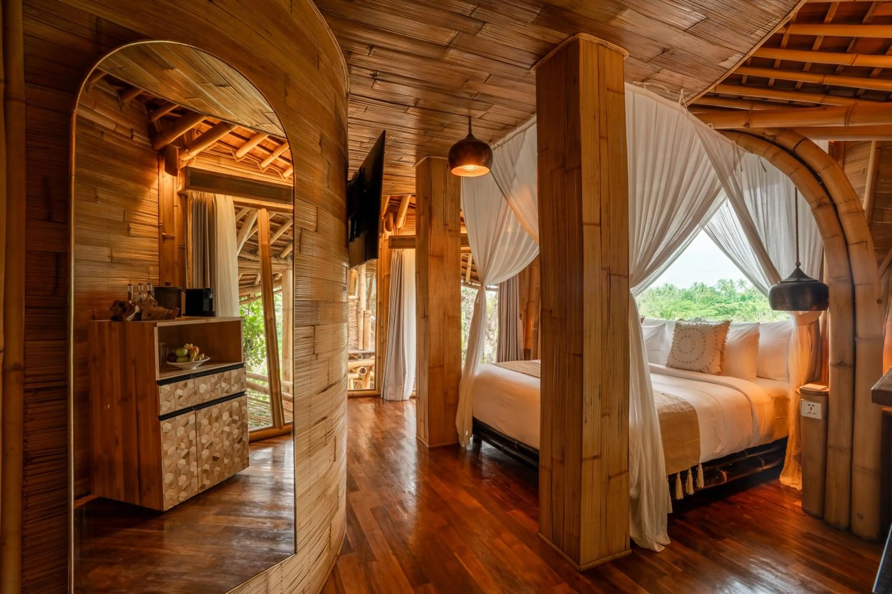 TV and multimedia, Bed in Bambootel Sawah View