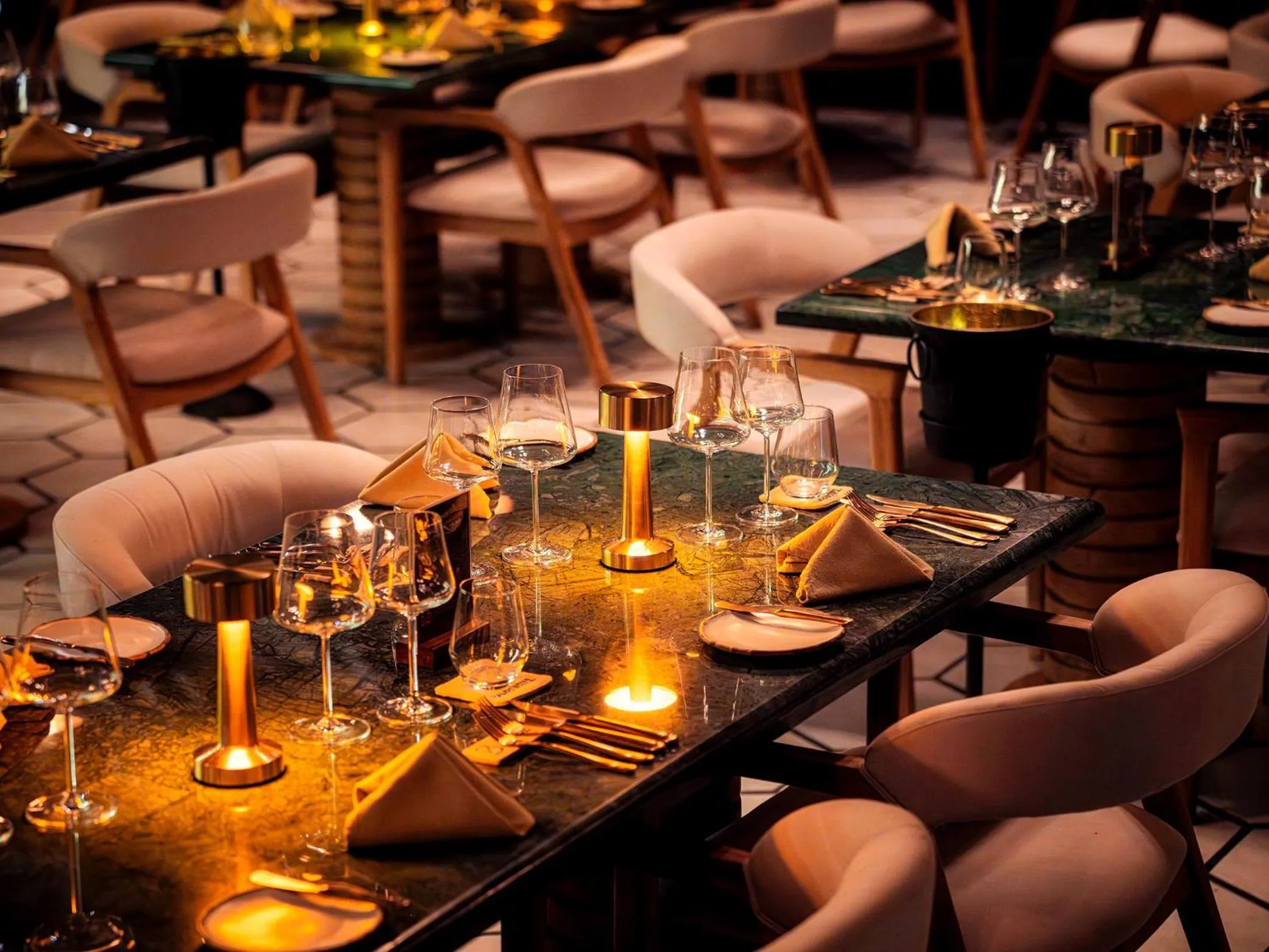 Restaurant/places to eat in Bambootel Sawah View