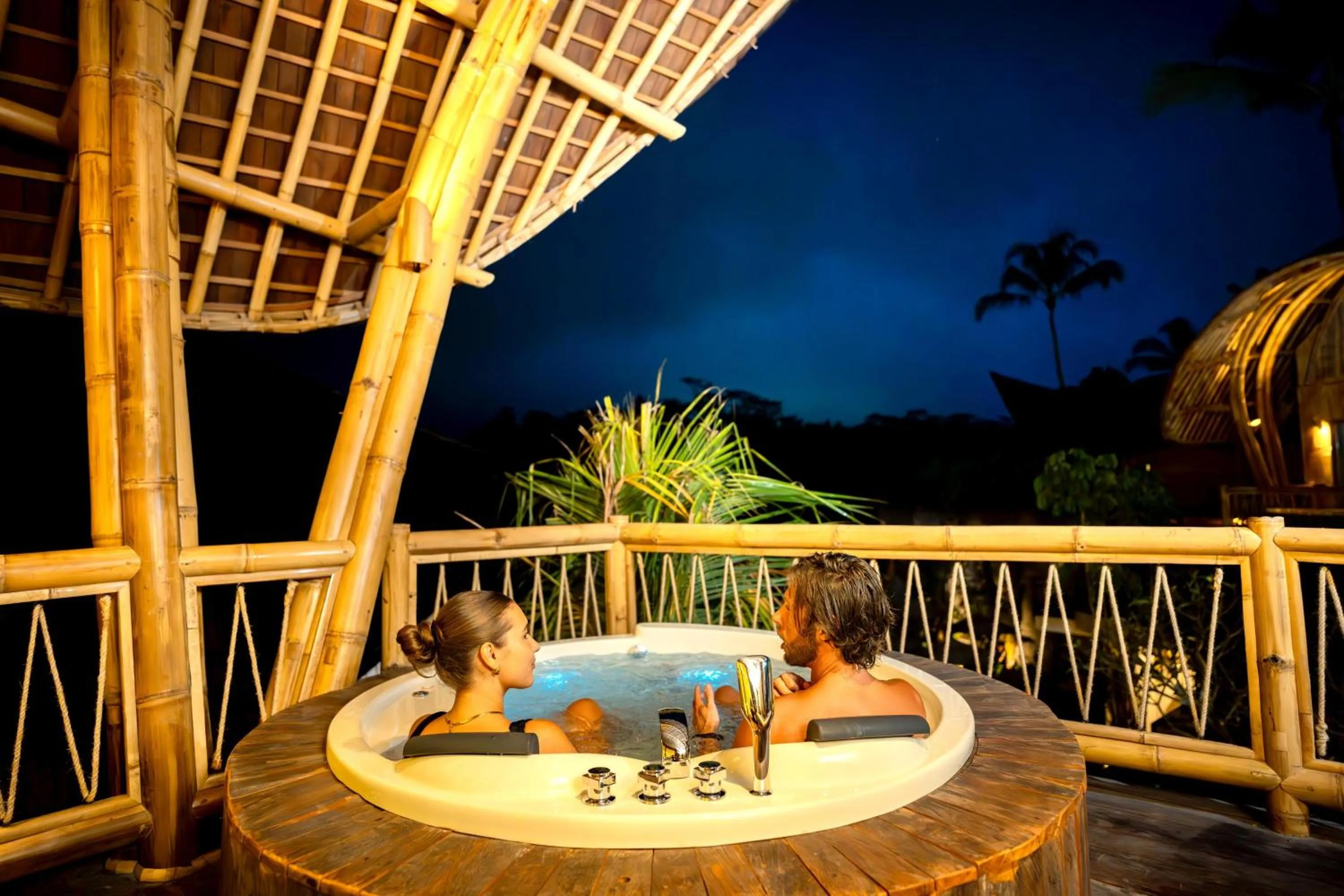 Night in Bambootel Sawah View