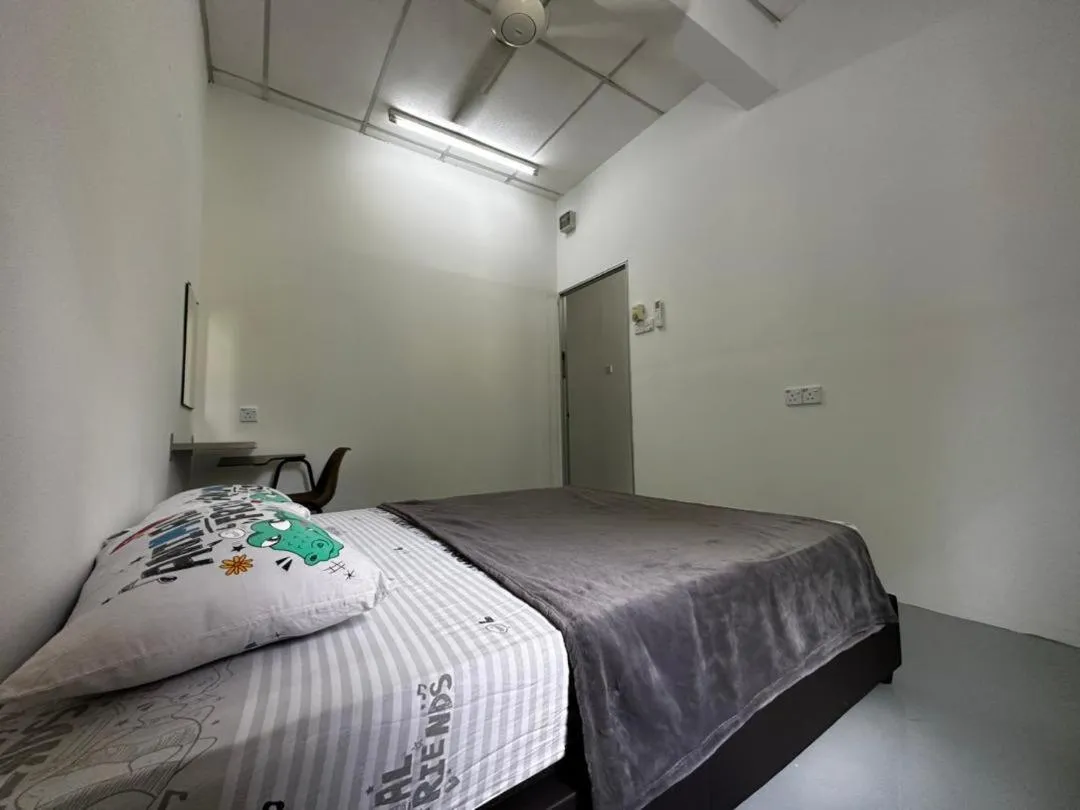 Bed in Jiaxin Dormitory-Setia Indah 家馨青年旅宿