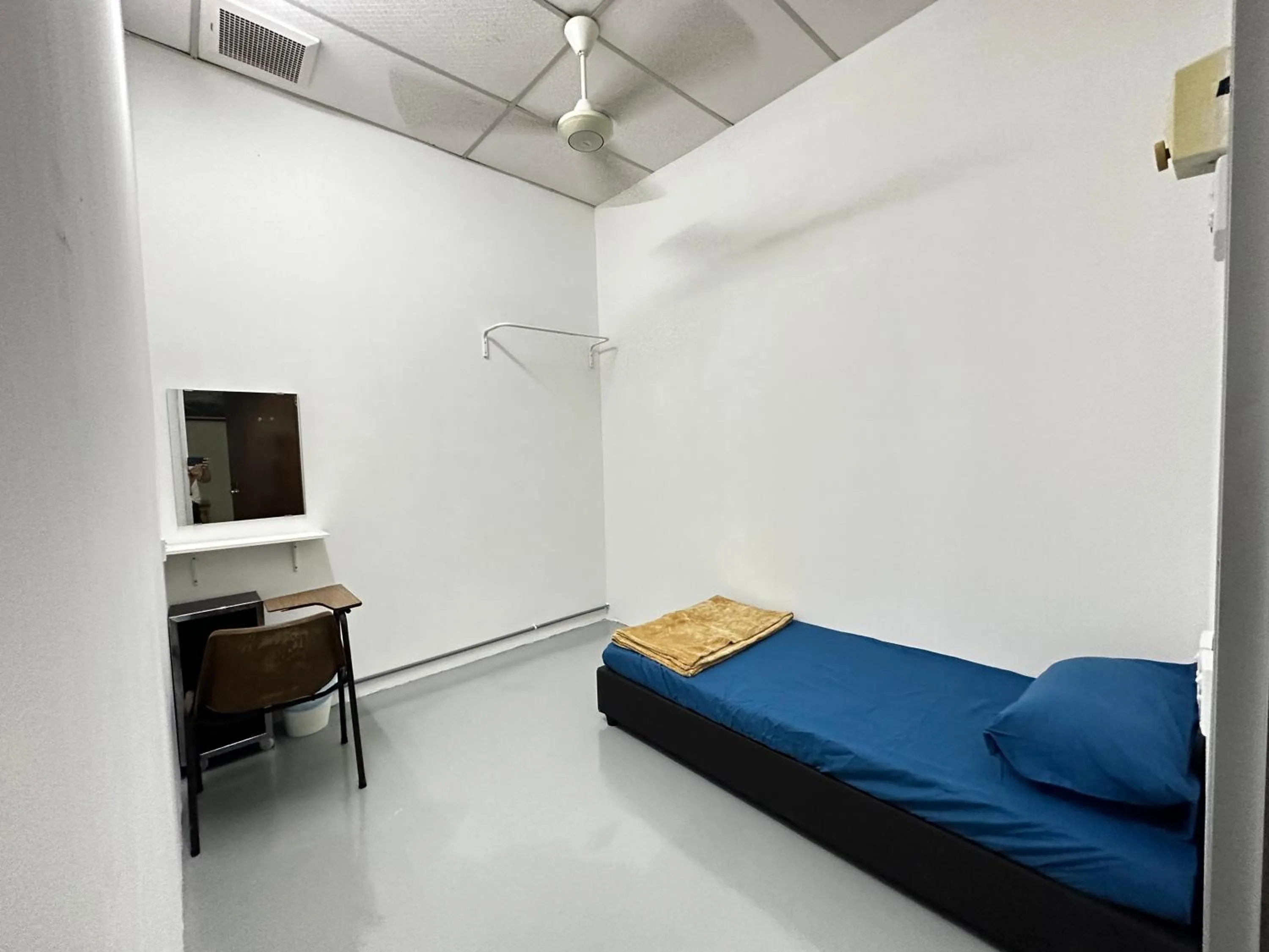 Bed in Jiaxin Dormitory-Setia Indah 家馨青年旅宿