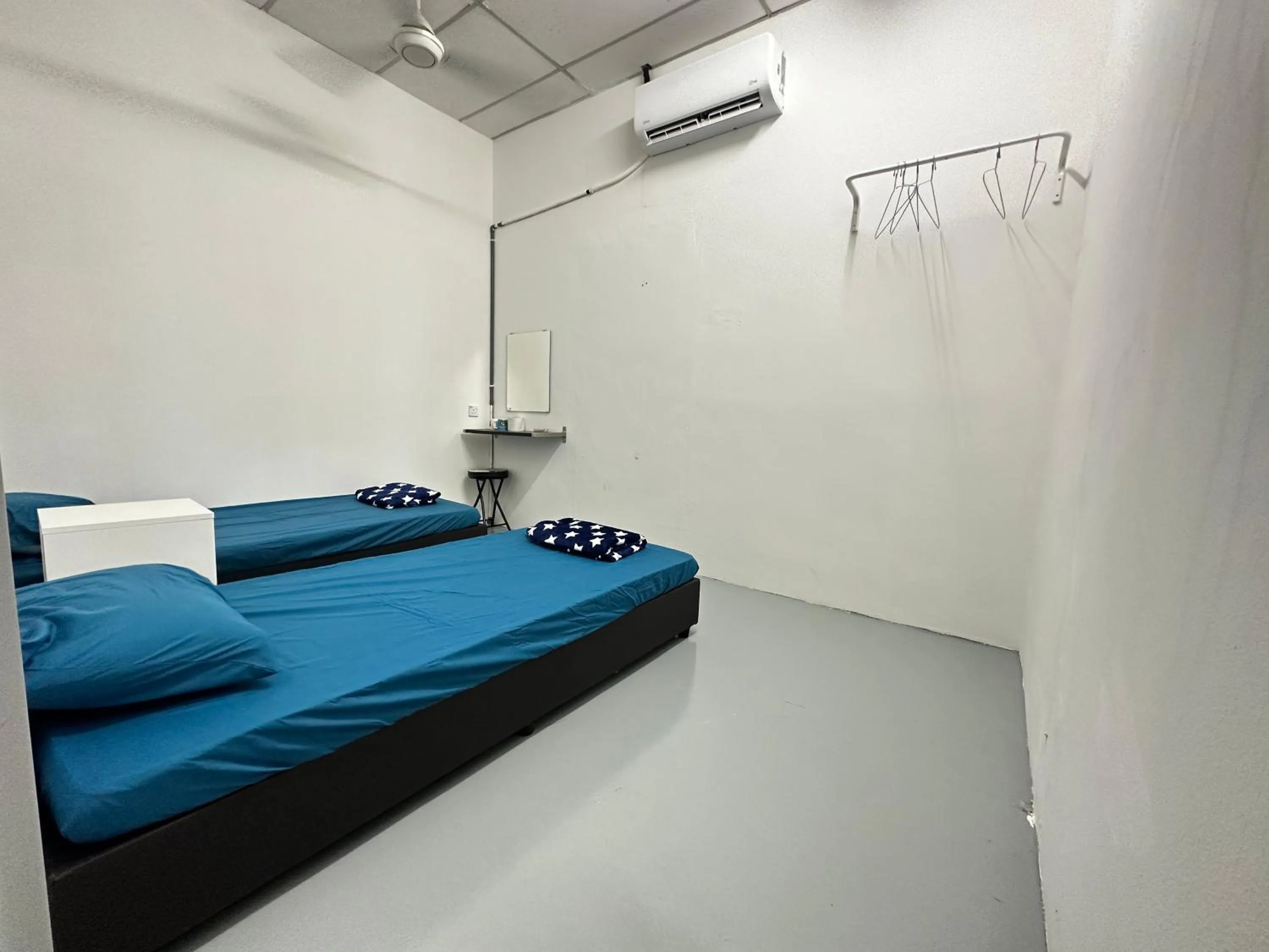 Bed in Jiaxin Dormitory-Setia Indah 家馨青年旅宿