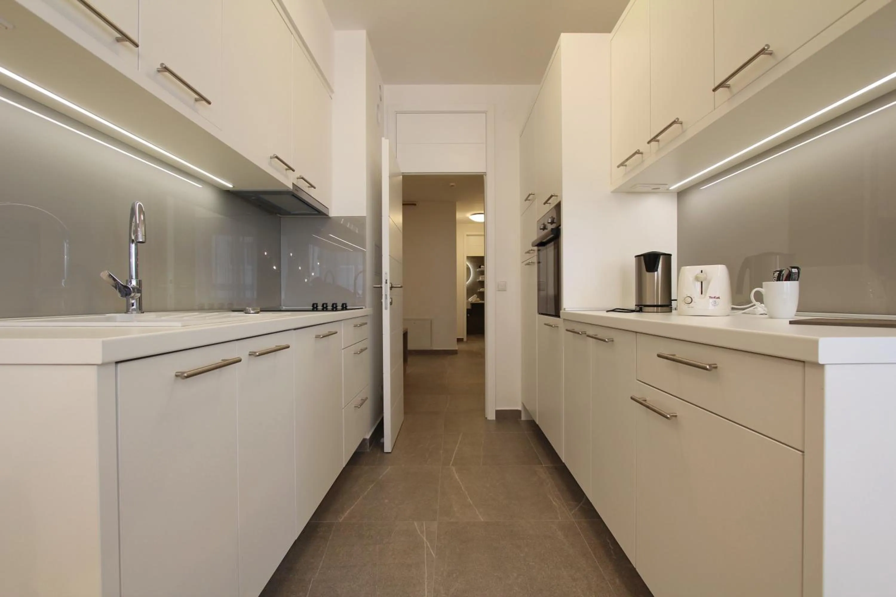 Kitchen or kitchenette in Sarajevo Daily Apartments