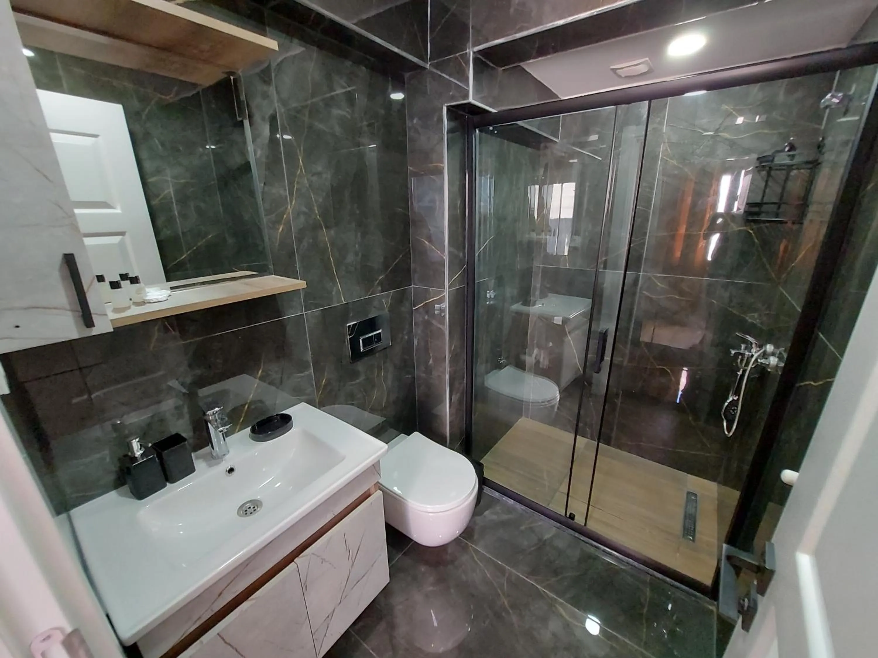 Shower in Peker Hotel