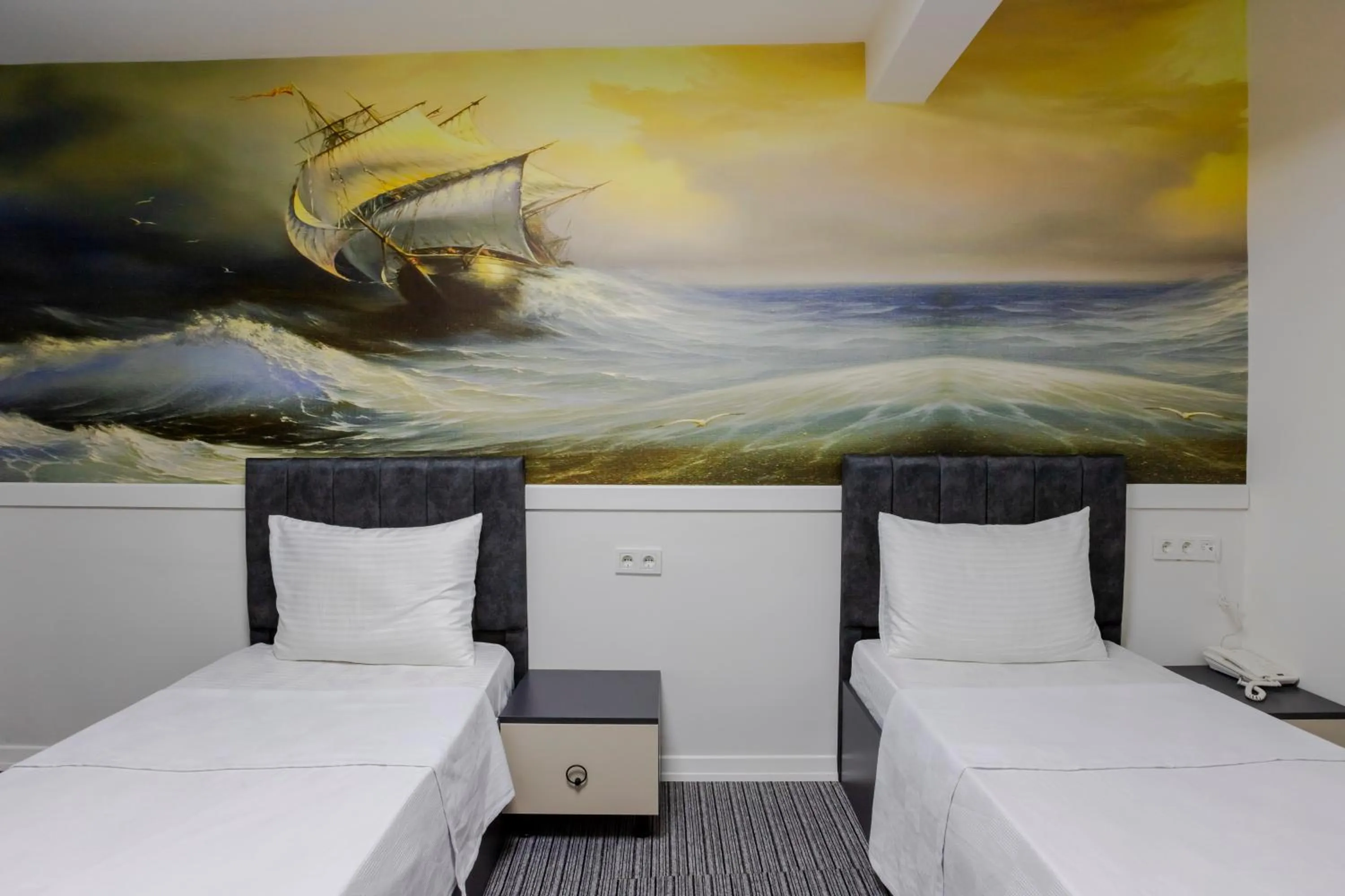 Photo of the whole room in ACAR AIRPORT +PLUS