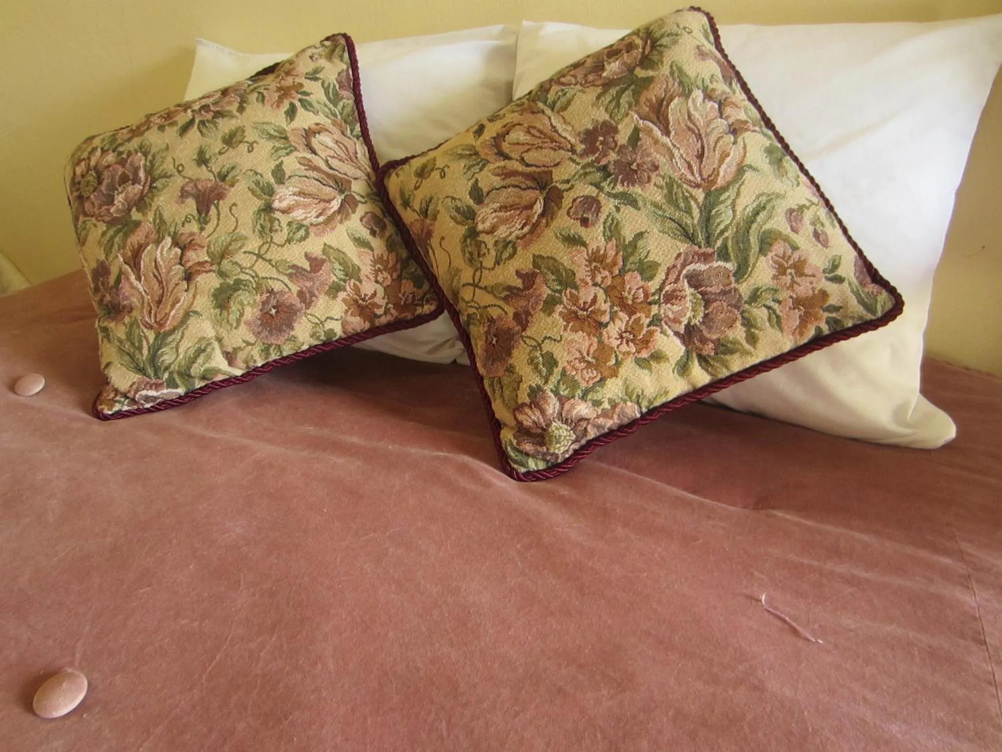 Decorative detail, Bed in Guest House Los Corredores del Castillo