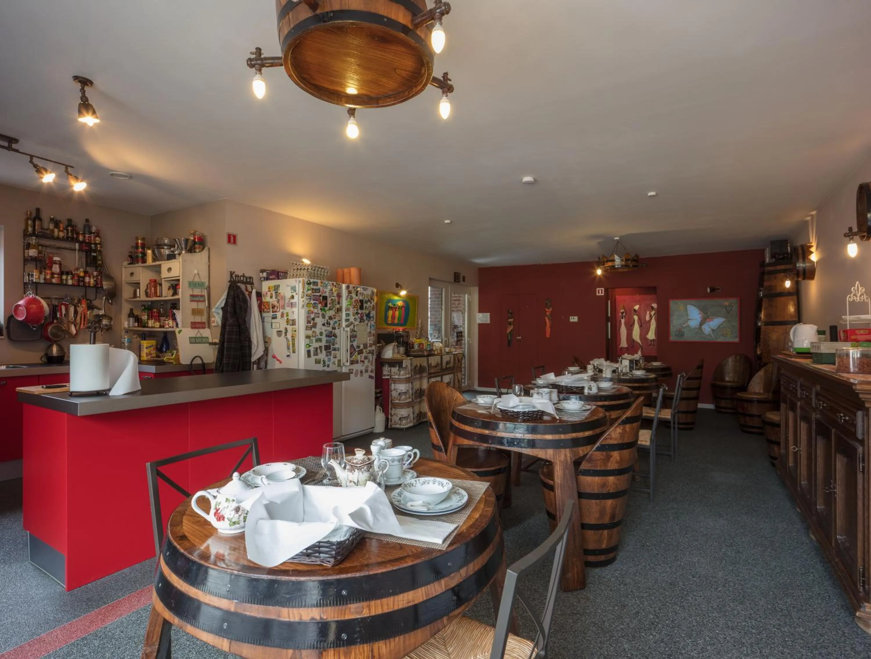 Restaurant/places to eat in B&B AntiQua & Qook