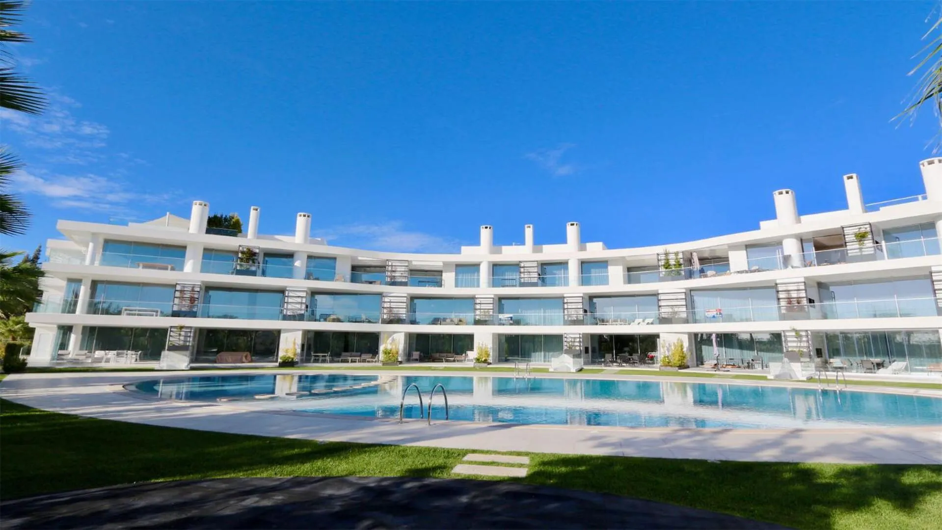 Facade/entrance in Lake24 CD256- CleverDetails, 3 bedroom apartment, sleeps 6, near to Falesia Beach and the Marina