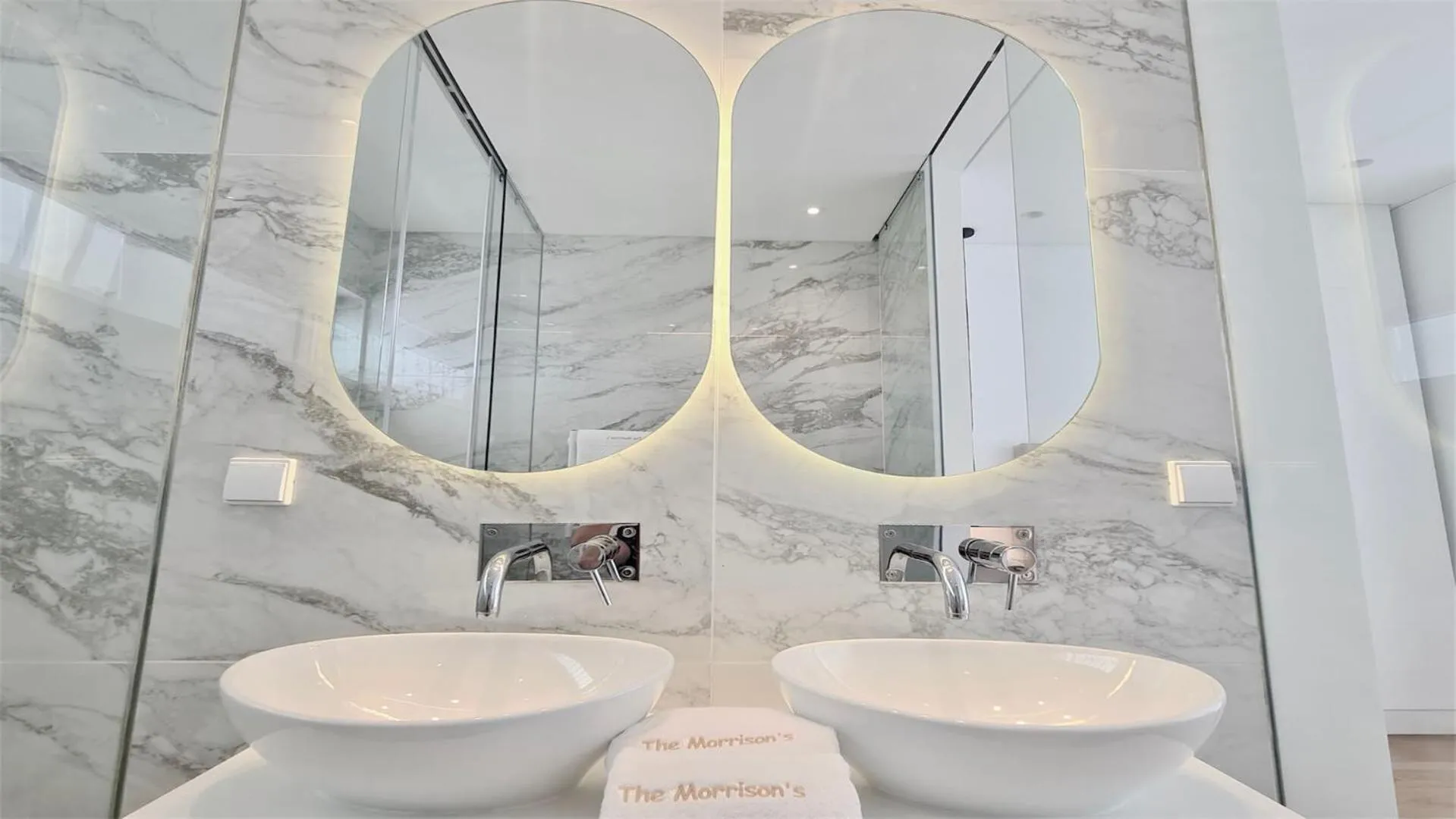 Bathroom in Lake24 CD256- CleverDetails, 3 bedroom apartment, sleeps 6, near to Falesia Beach and the Marina
