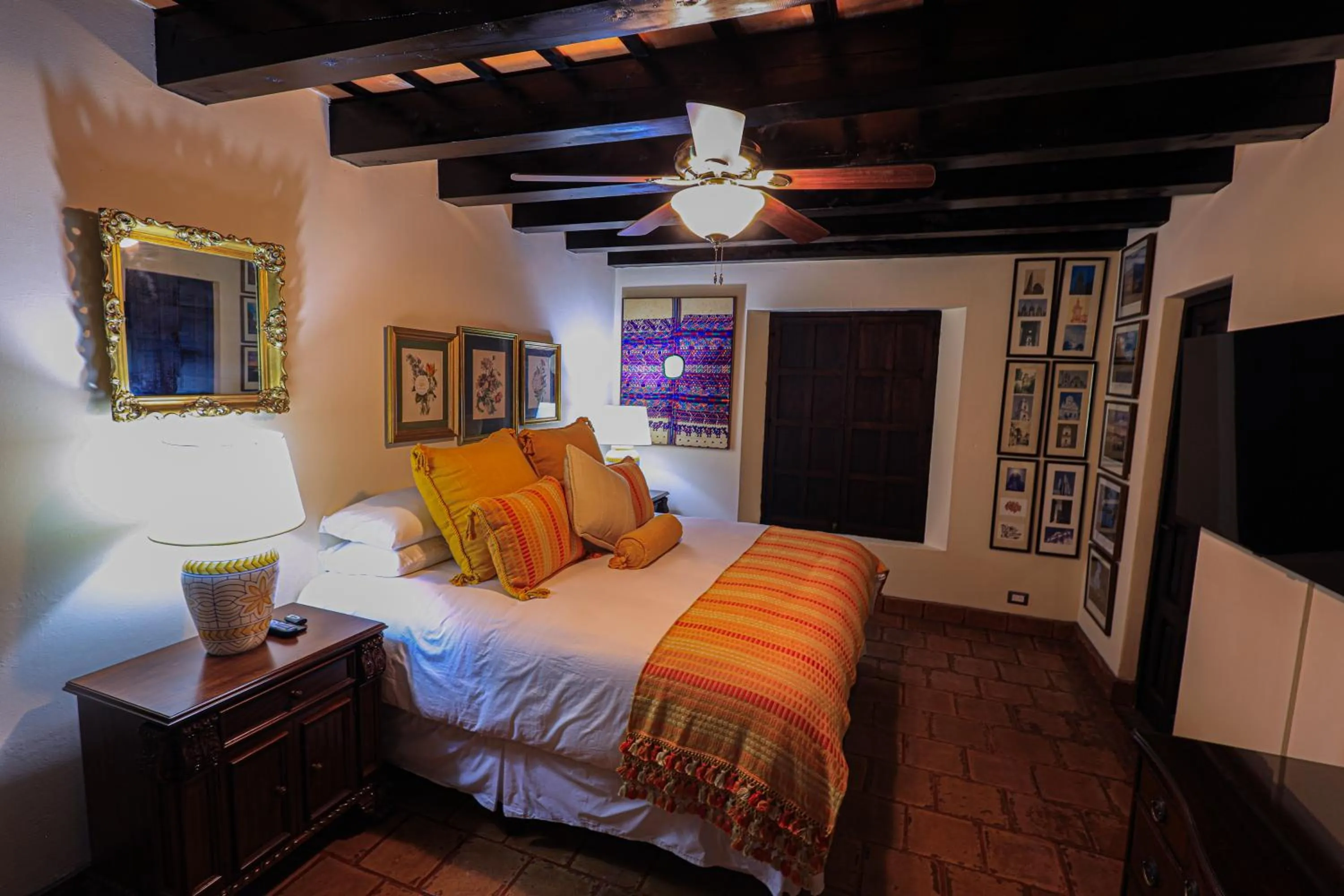 Photo of the whole room, Bed in Hotel Casa Bansley