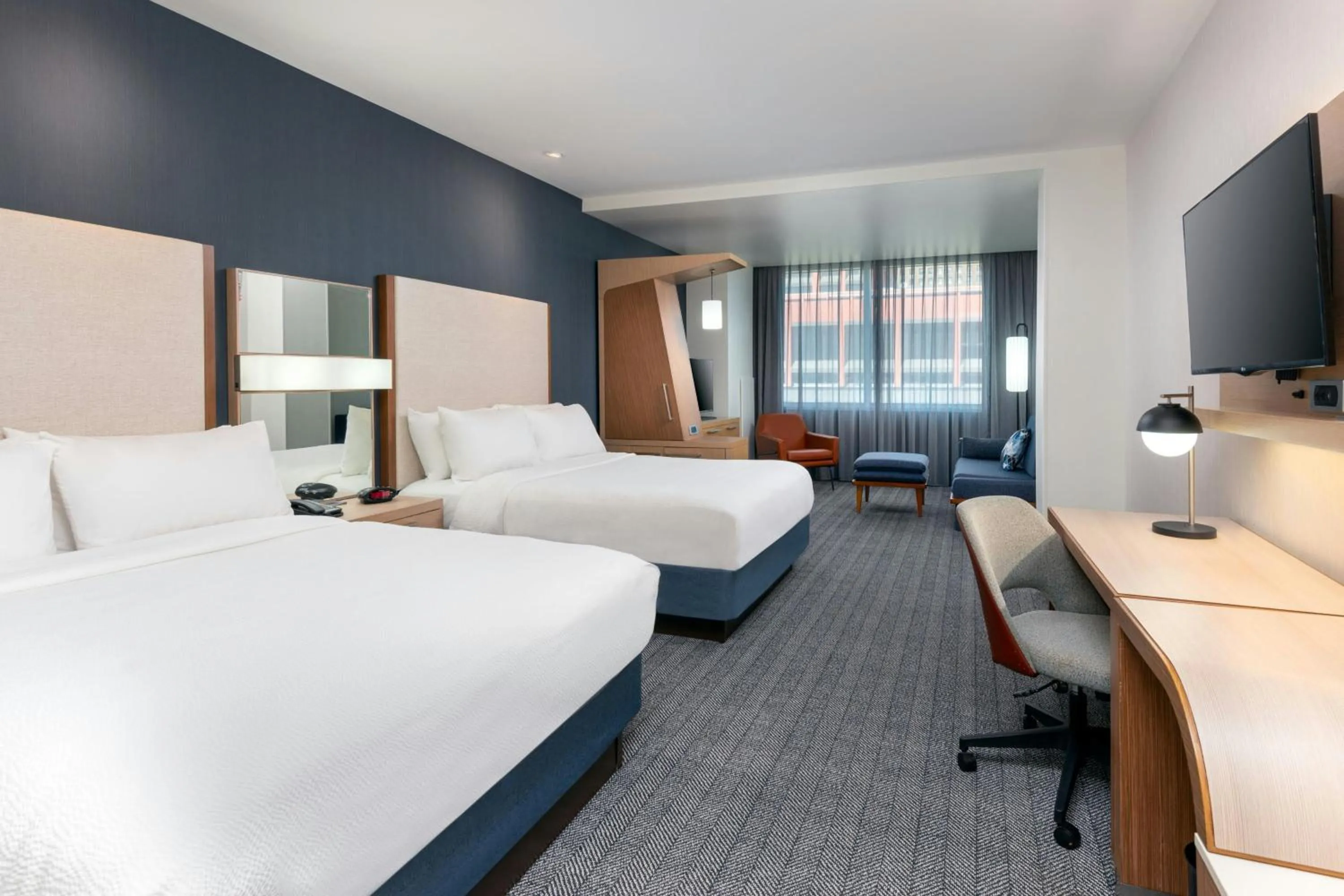 Photo of the whole room, Bed in Courtyard by Marriott Buffalo Downtown/Canalside