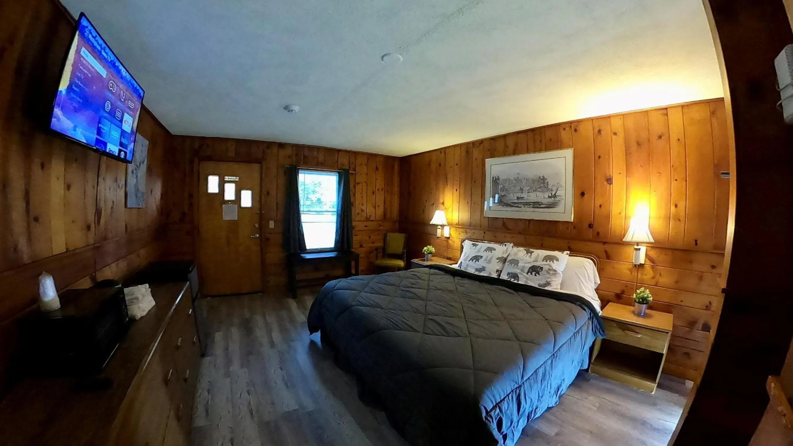 TV and multimedia, Bed in Heart of the Berkshires Motel