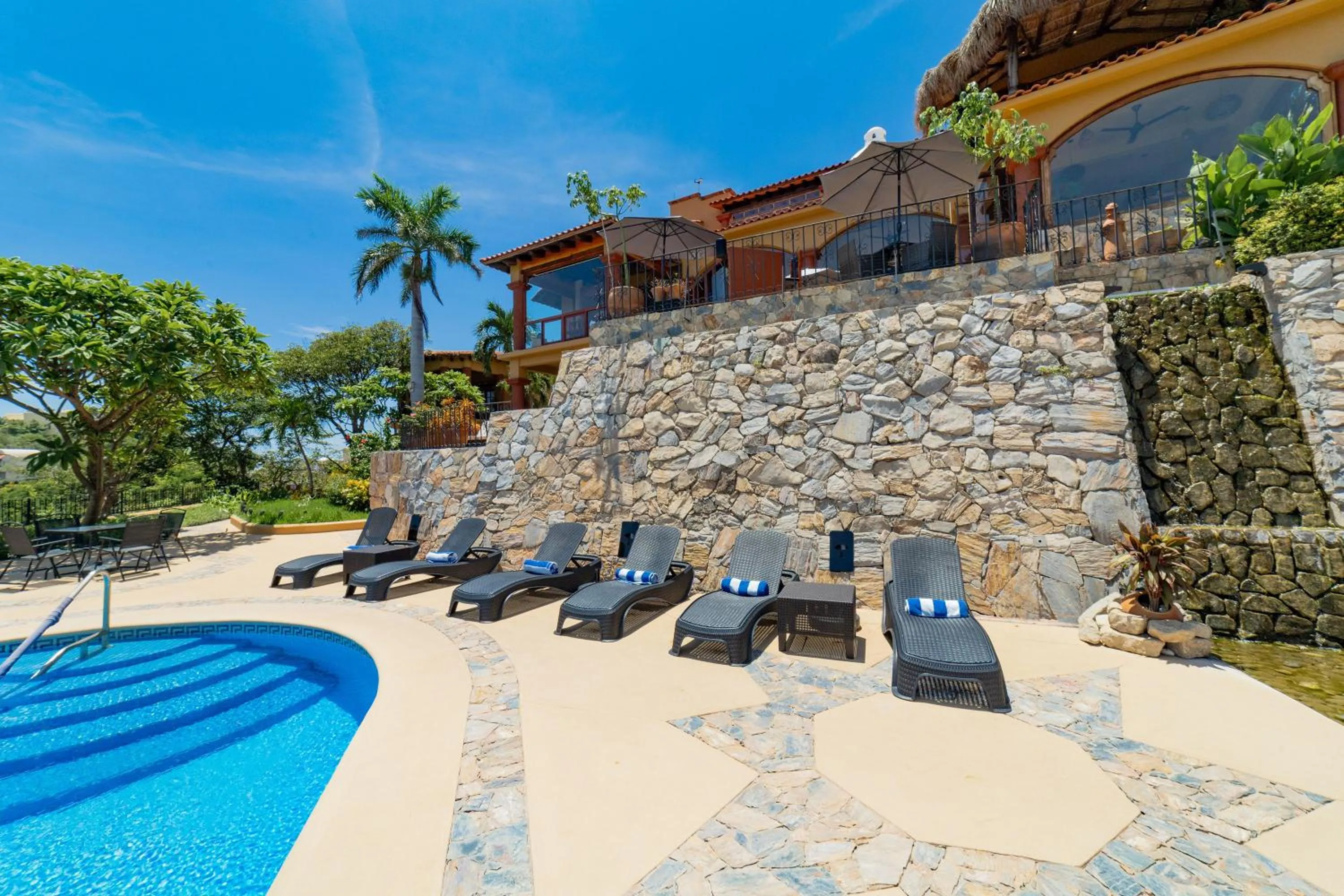 Day in Casa Ceiba Huatulco - Adults Only