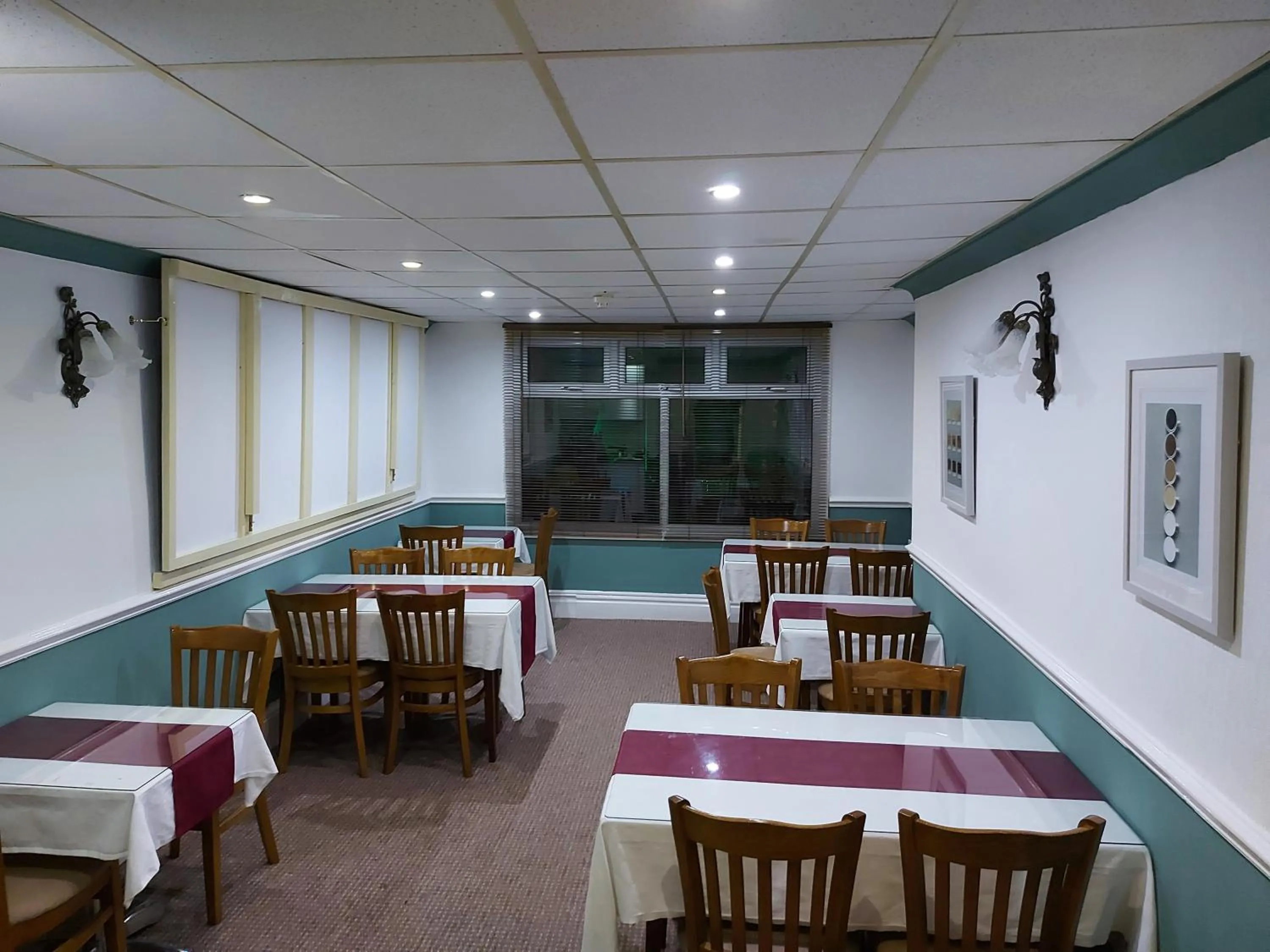 Dining area in Blackpool Lodge