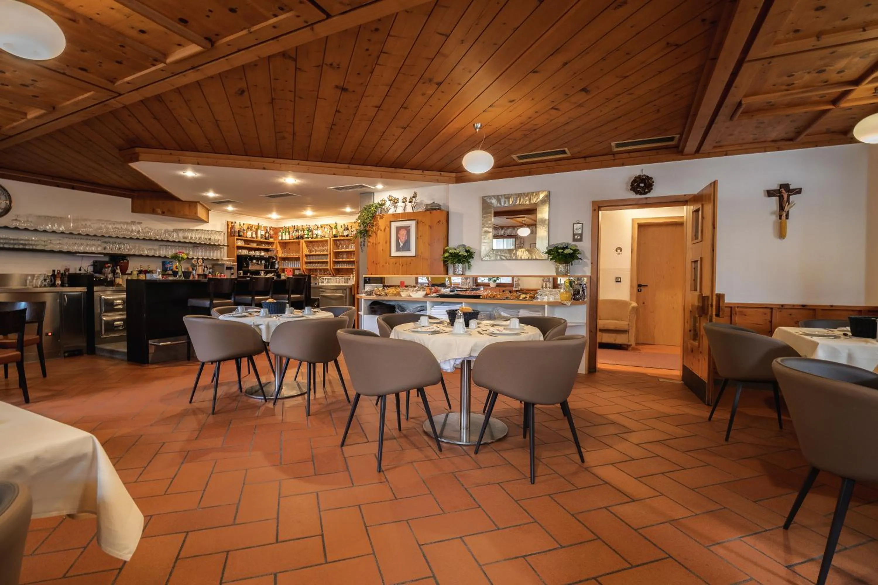 Restaurant/places to eat in Aparthotel Zum Schlössl