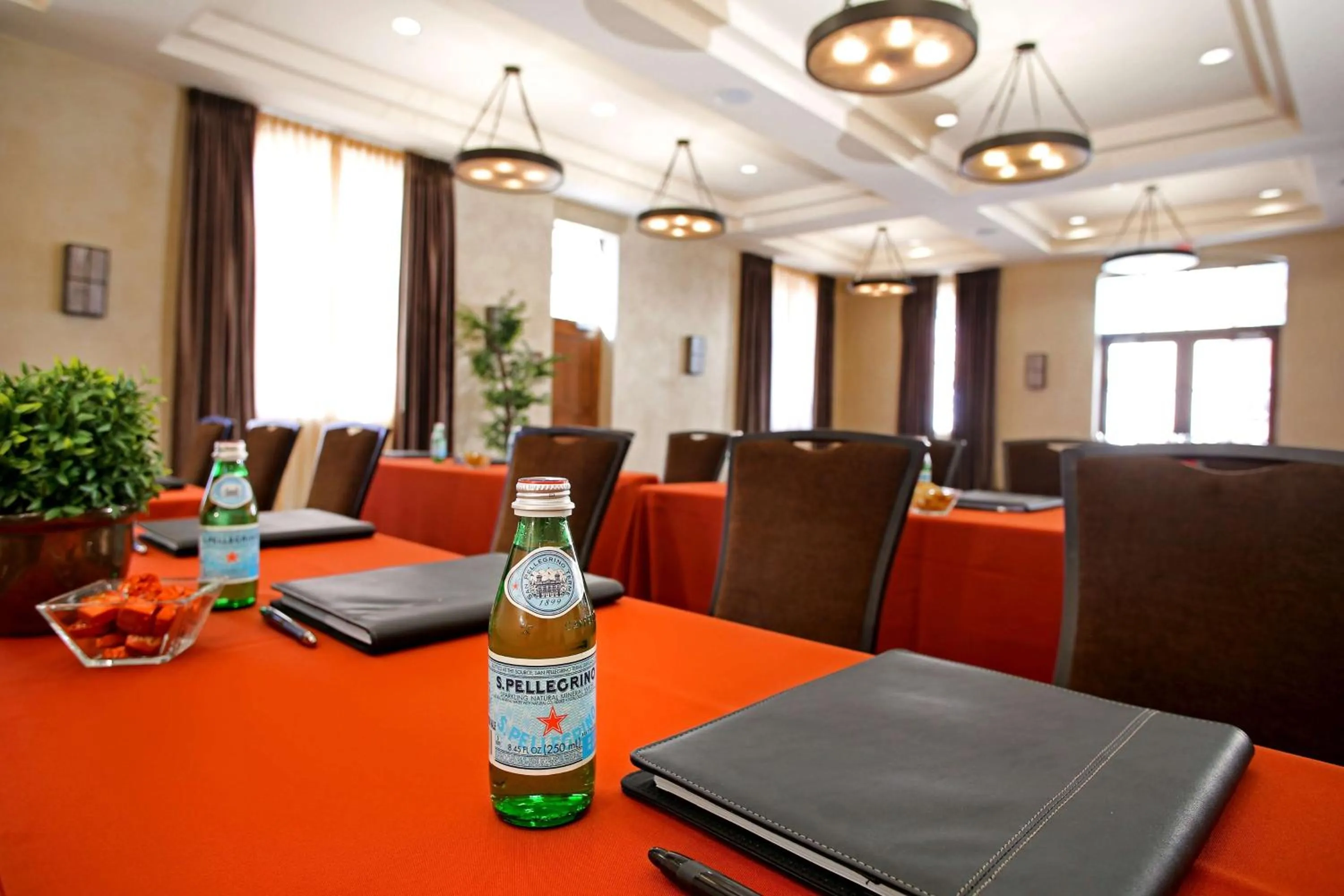 Meeting/conference room in Drury Plaza Hotel in Santa Fe