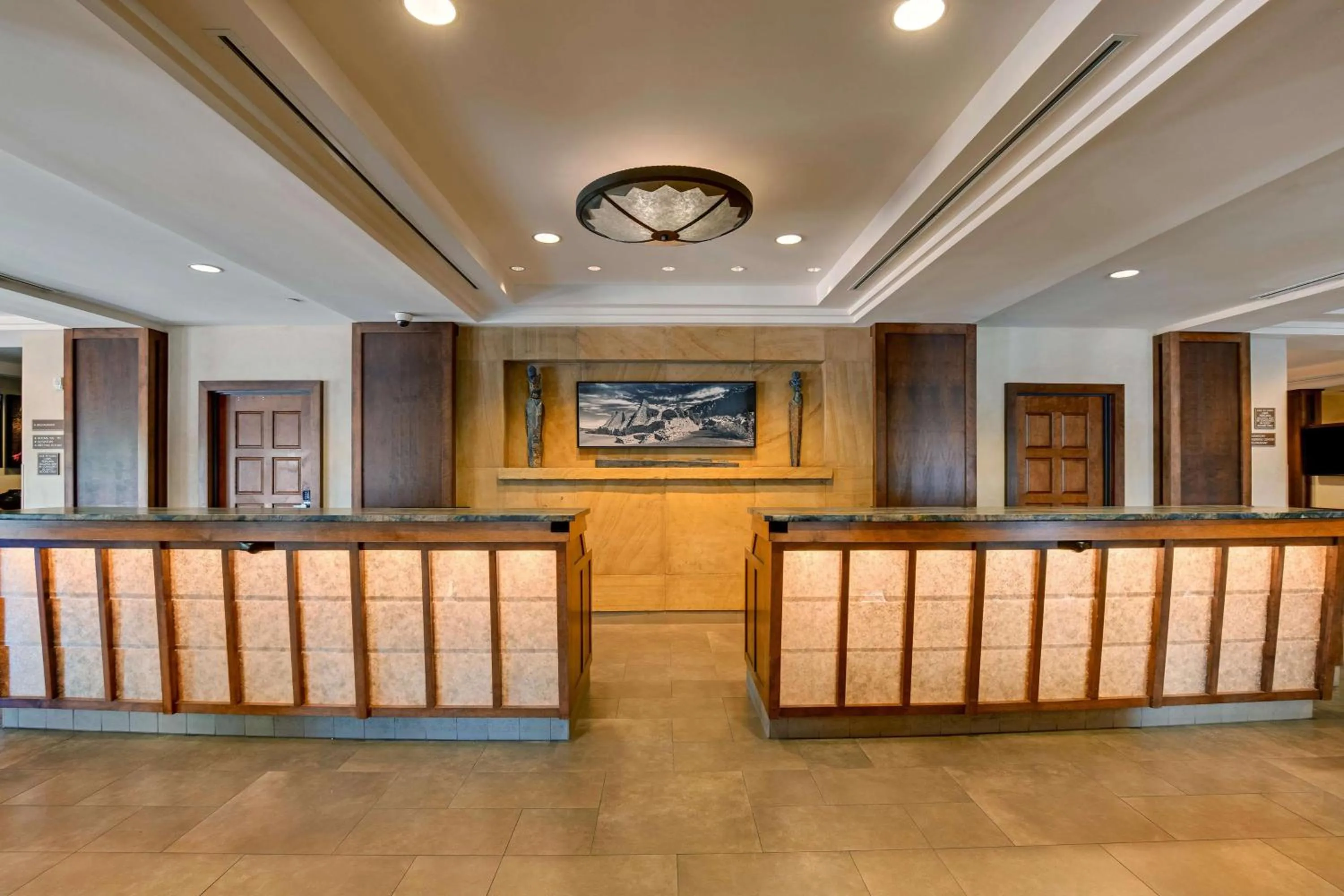 Lobby or reception in Drury Plaza Hotel in Santa Fe